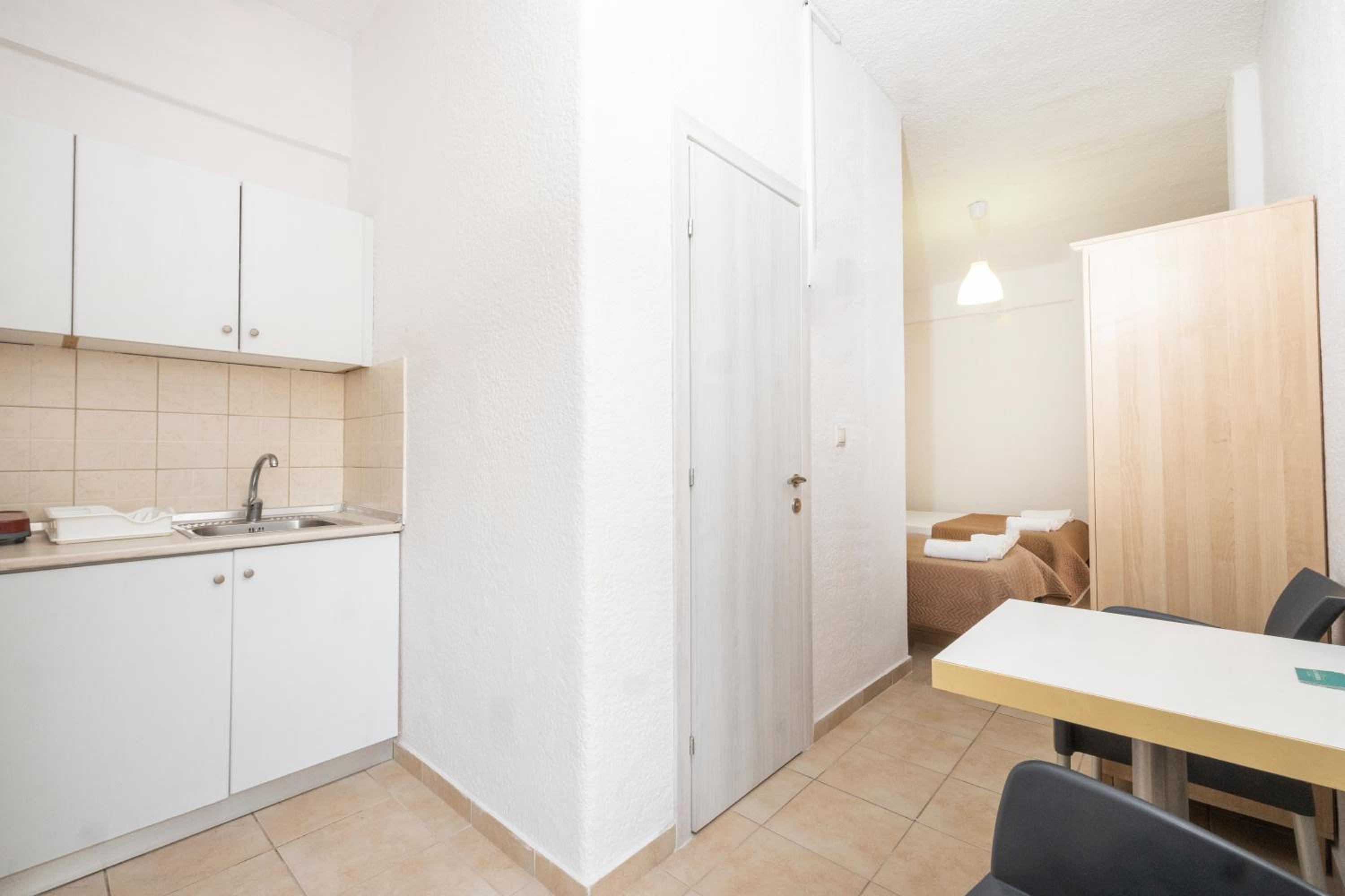 Triple Room with Private Bathroom photo 2