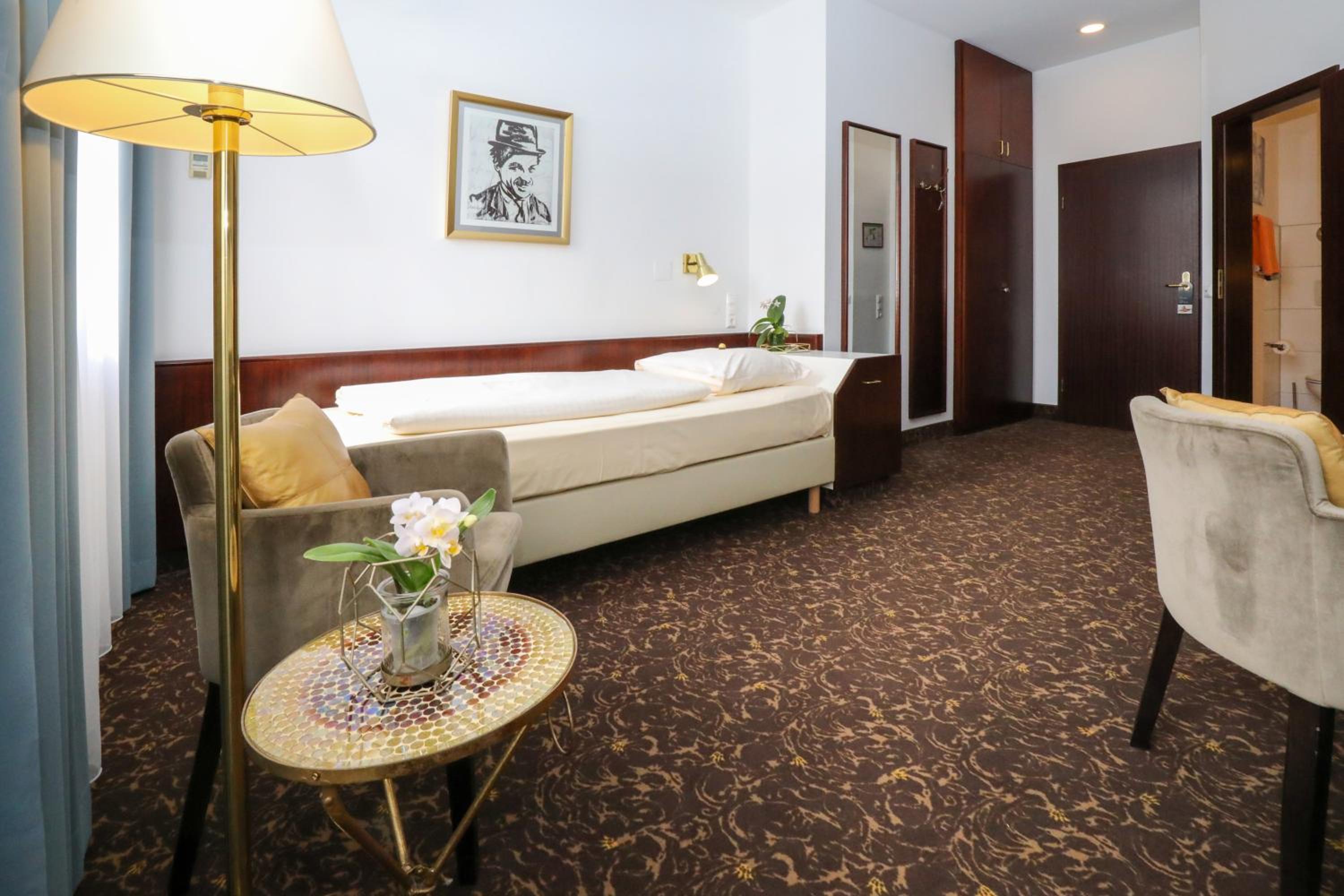 Premium Single Room photo 2