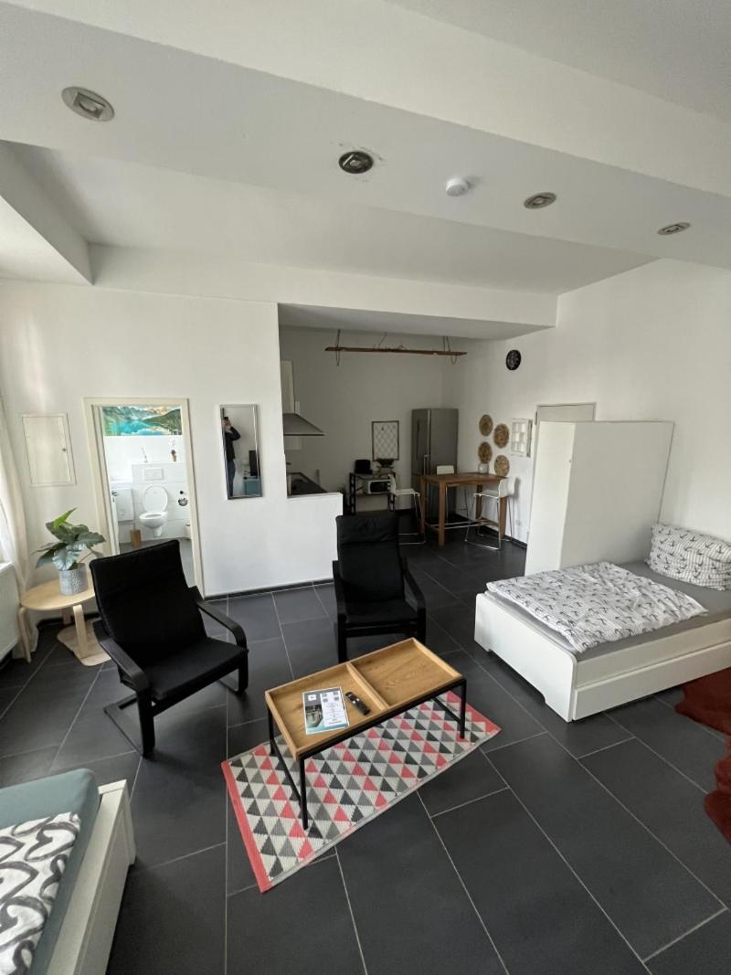 One-Bedroom Standard Apartment photo 1