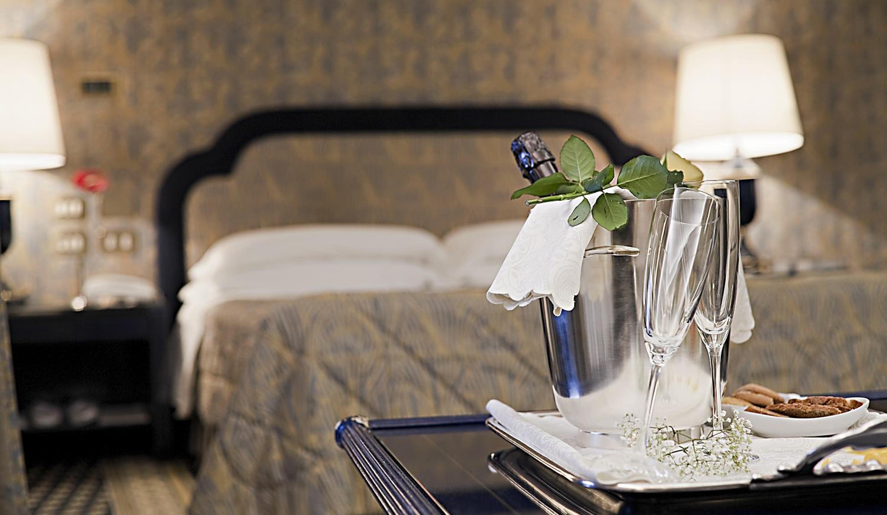 Executive Suite - Photo 3
