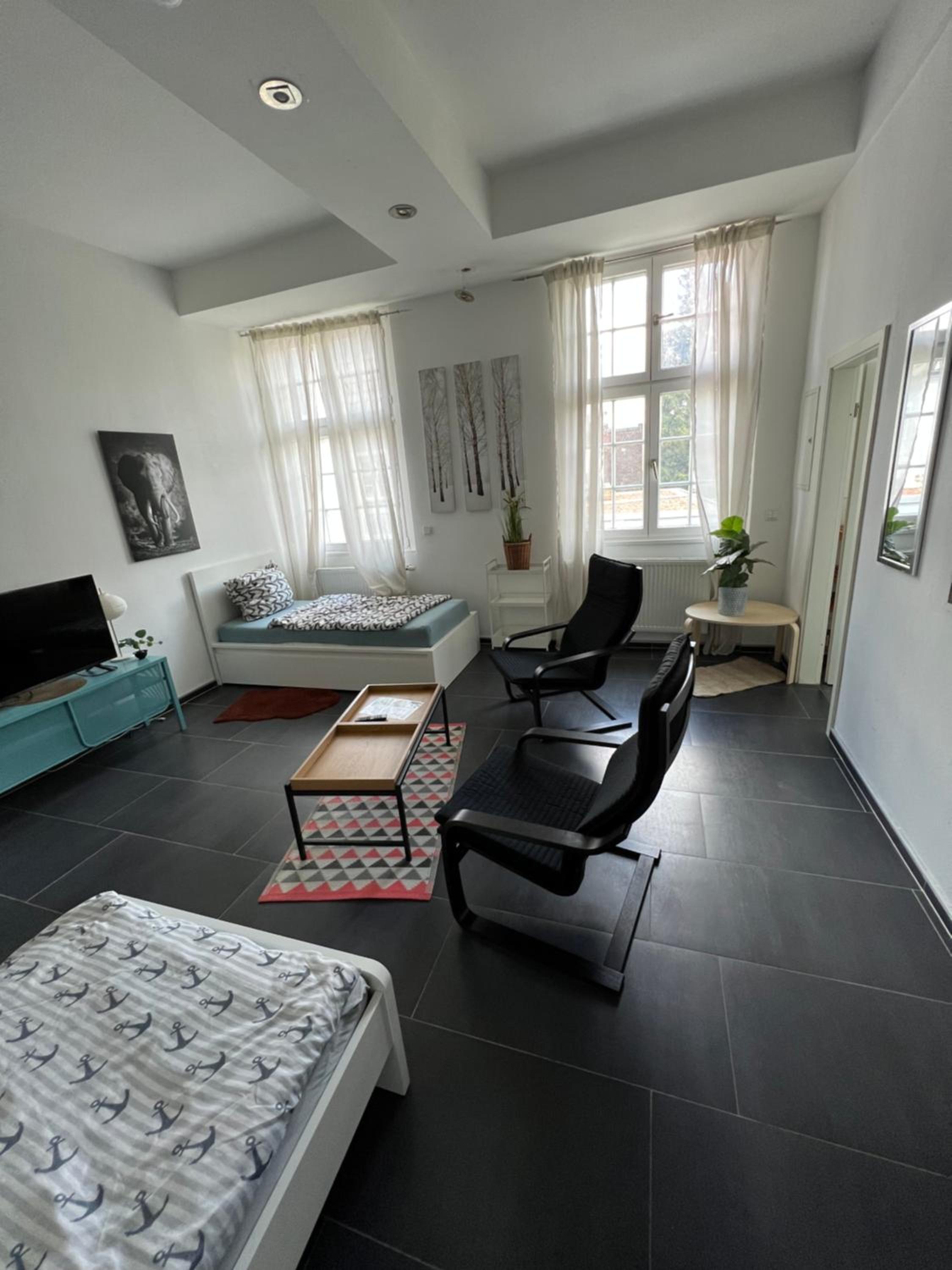 One-Bedroom Standard Apartment photo 3