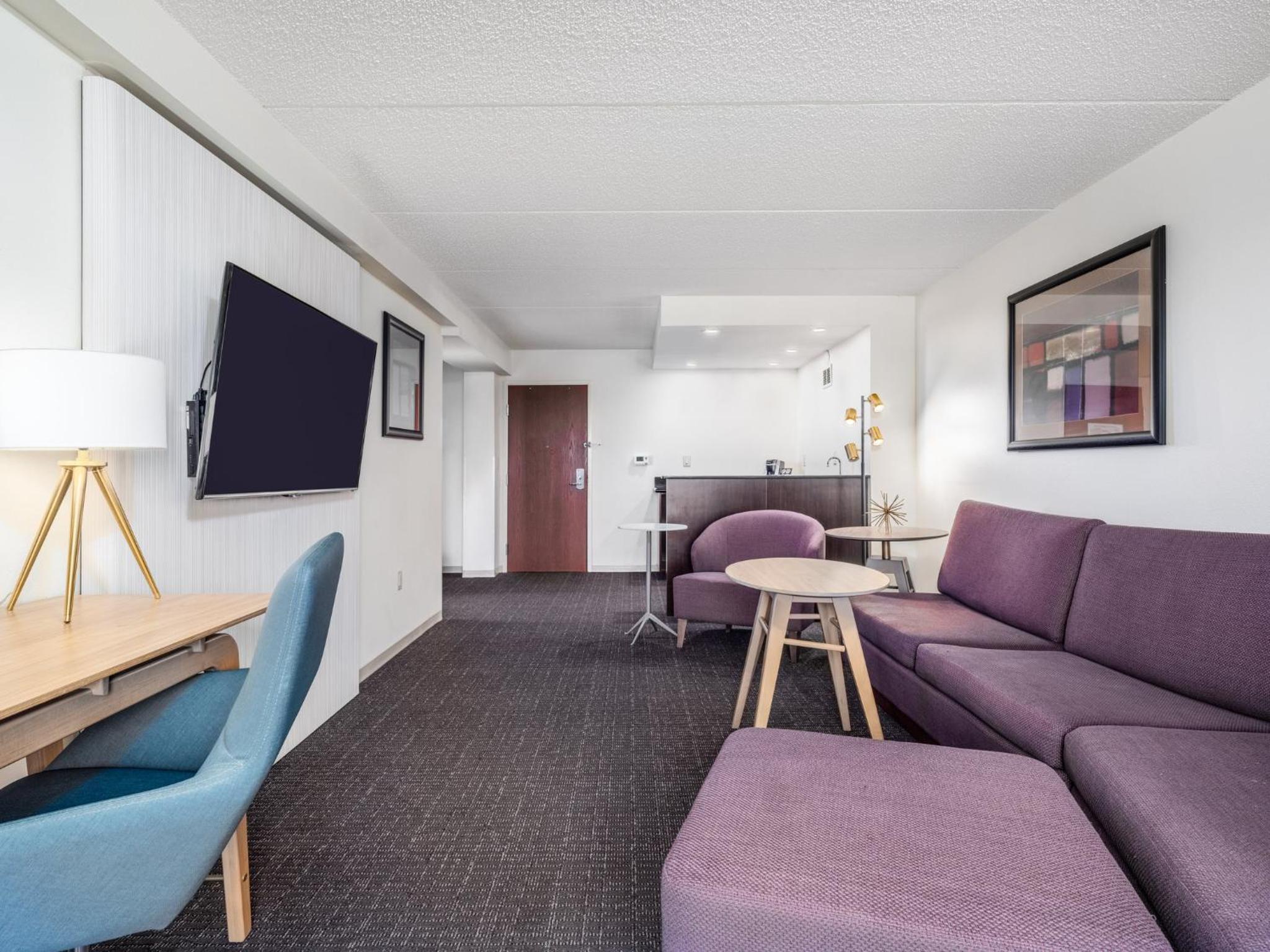 Presidential King Suite - Top Floor photo 2