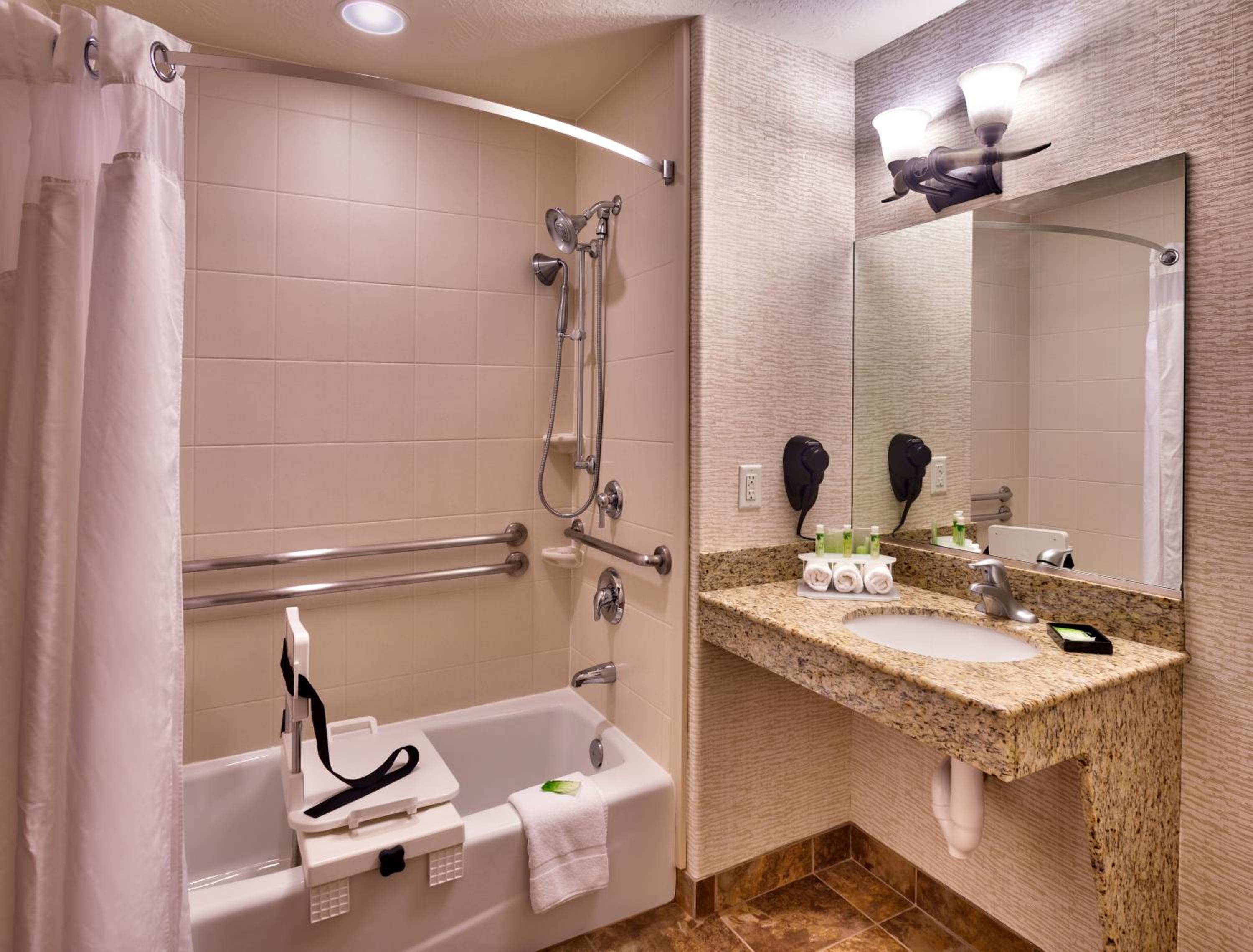 King Room - Mobility Access/Hearing Accessible - Photo 5