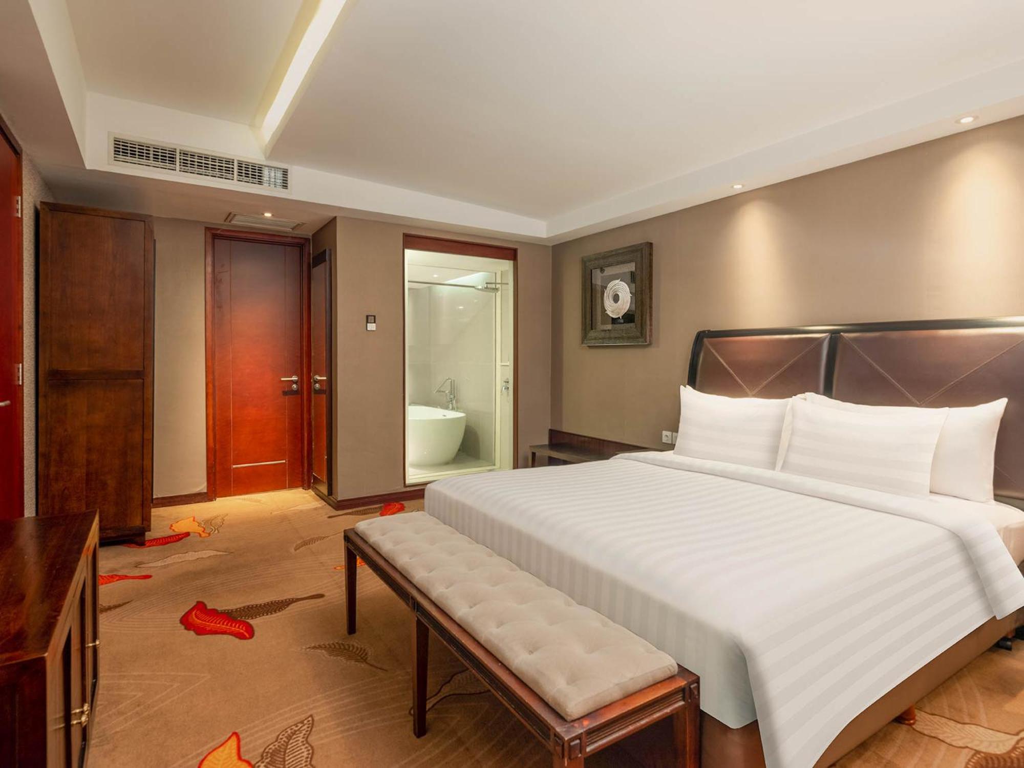 Executive Suite photo 2