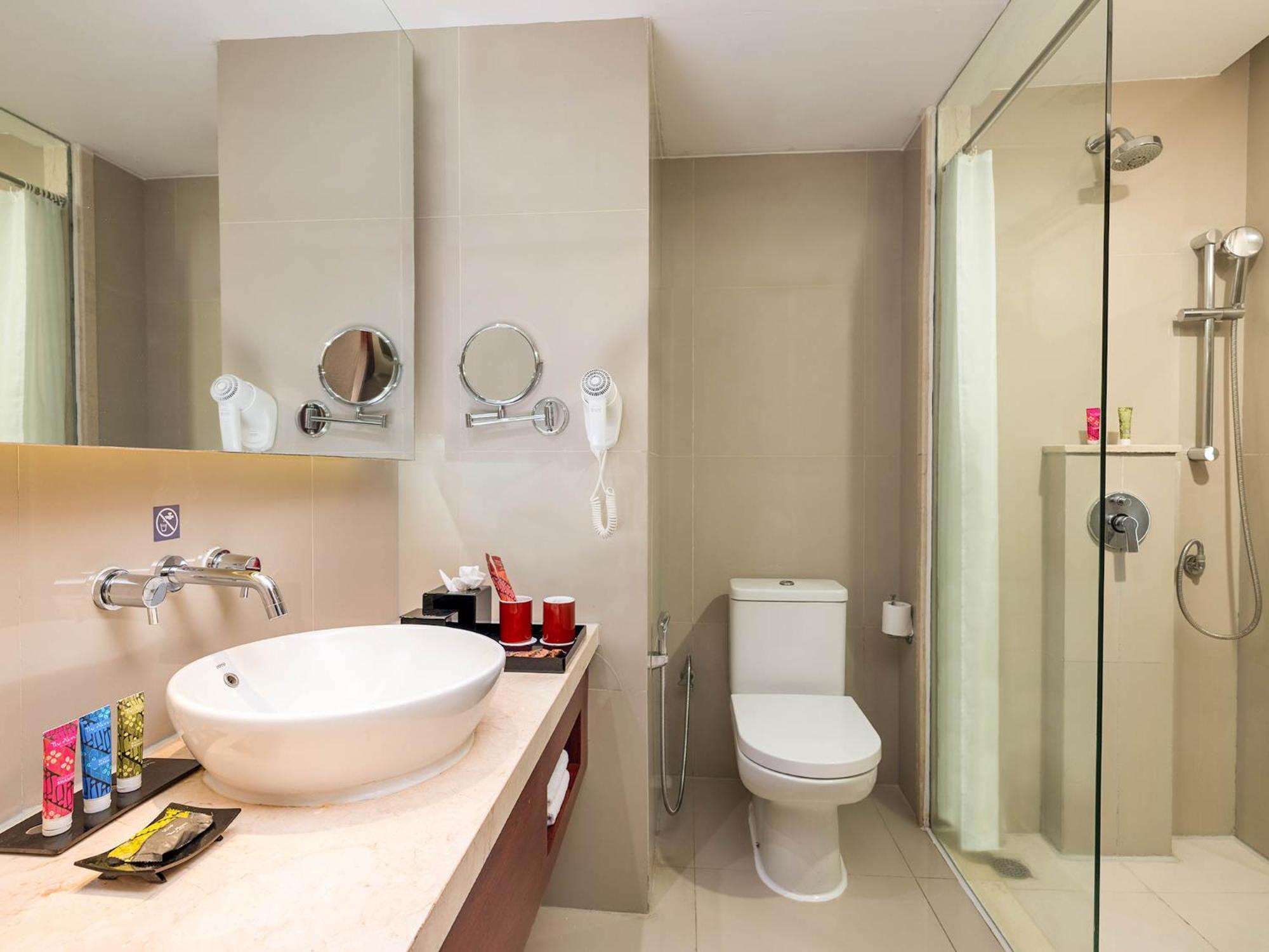 Executive Club Room photo 2