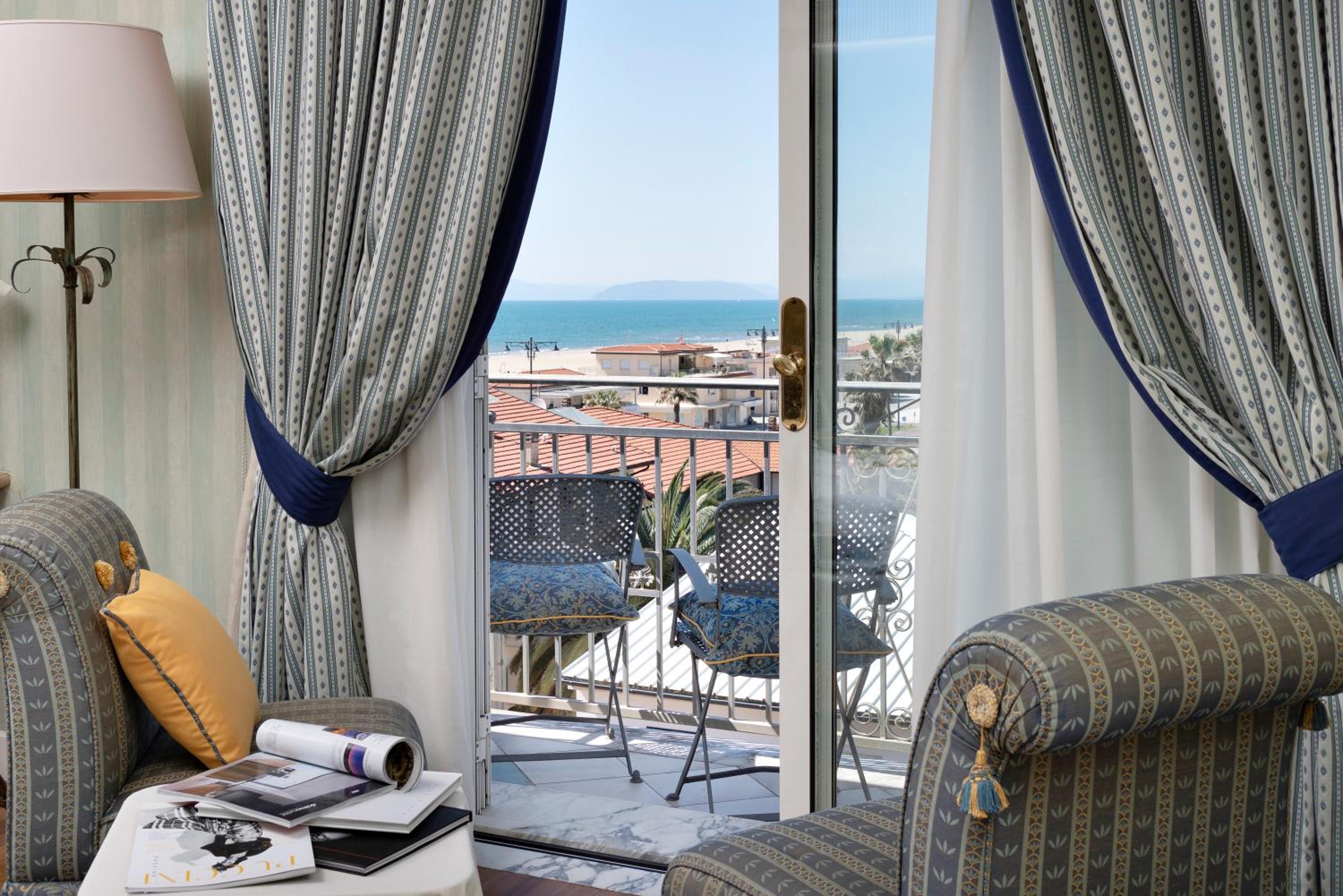 Deluxe Double or Twin Room with Balcony photo 2