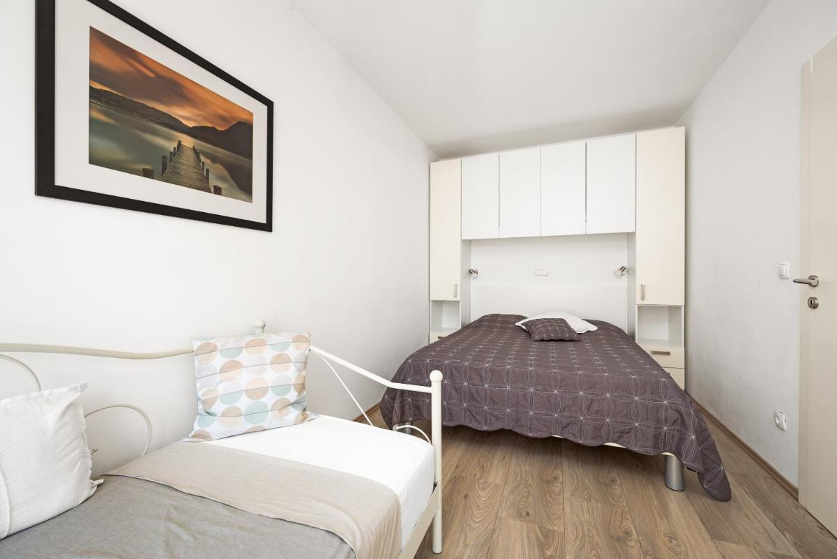 One Bedroom Apartment with Sea View photo 3