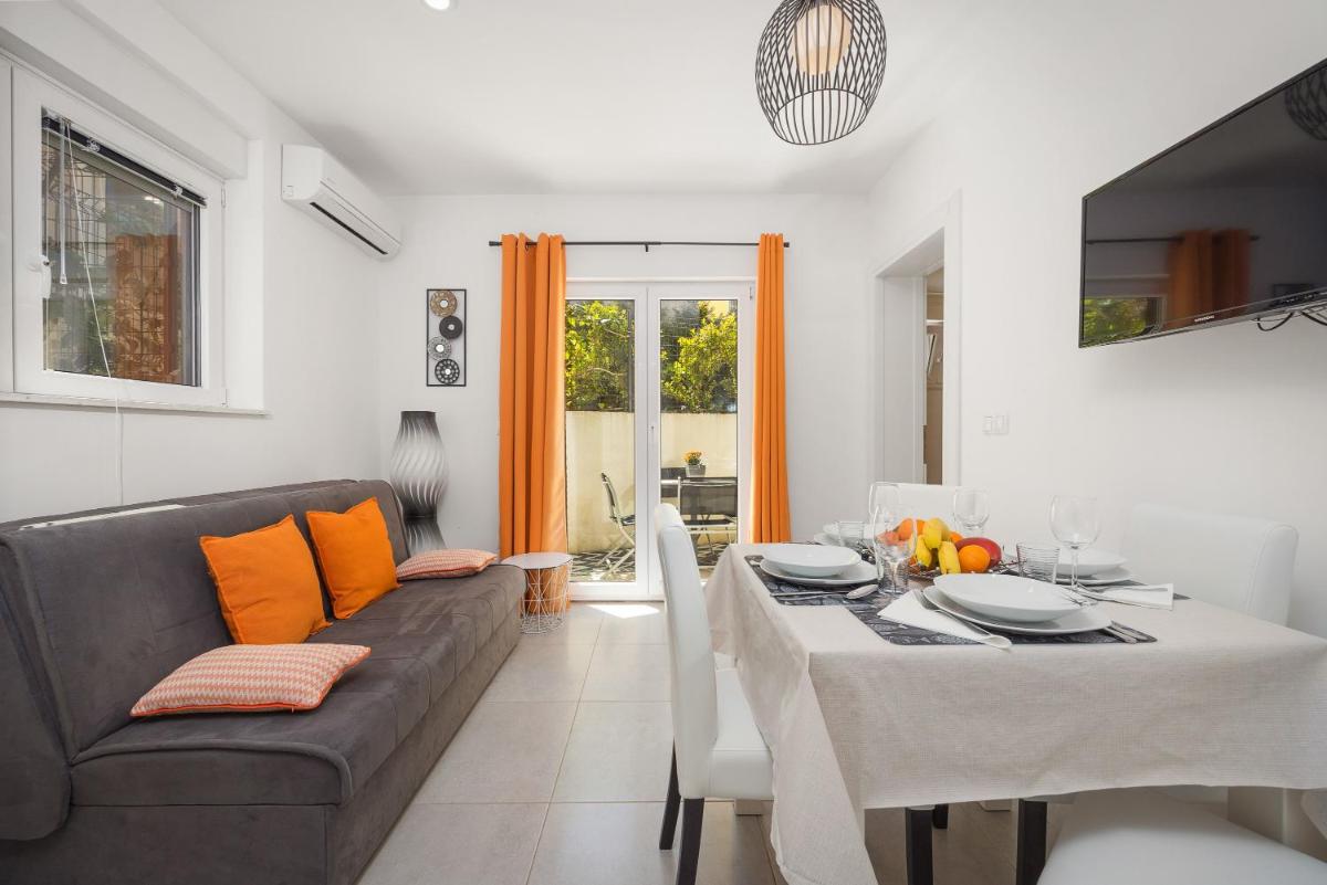 One Bedroom Apartment with Terrace photo 1