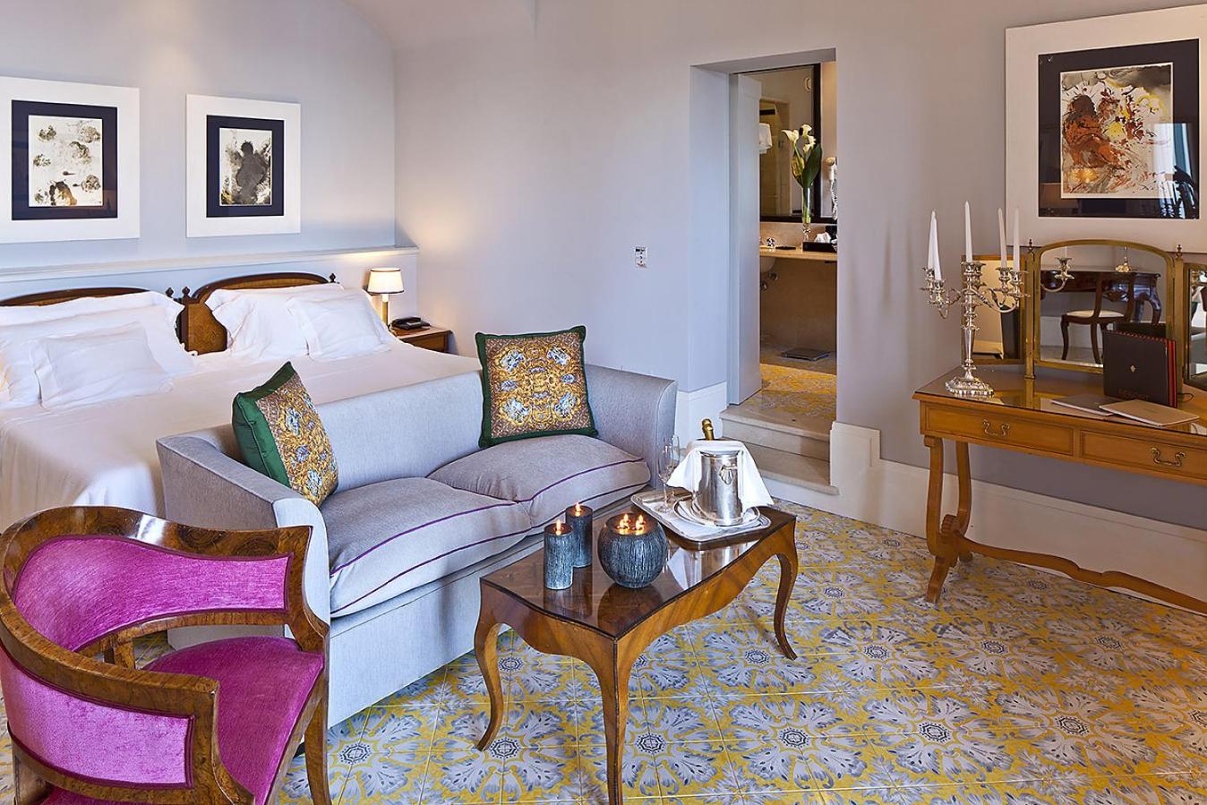 Deluxe Double or Twin Room with Balcony and Sea View - Photo 9