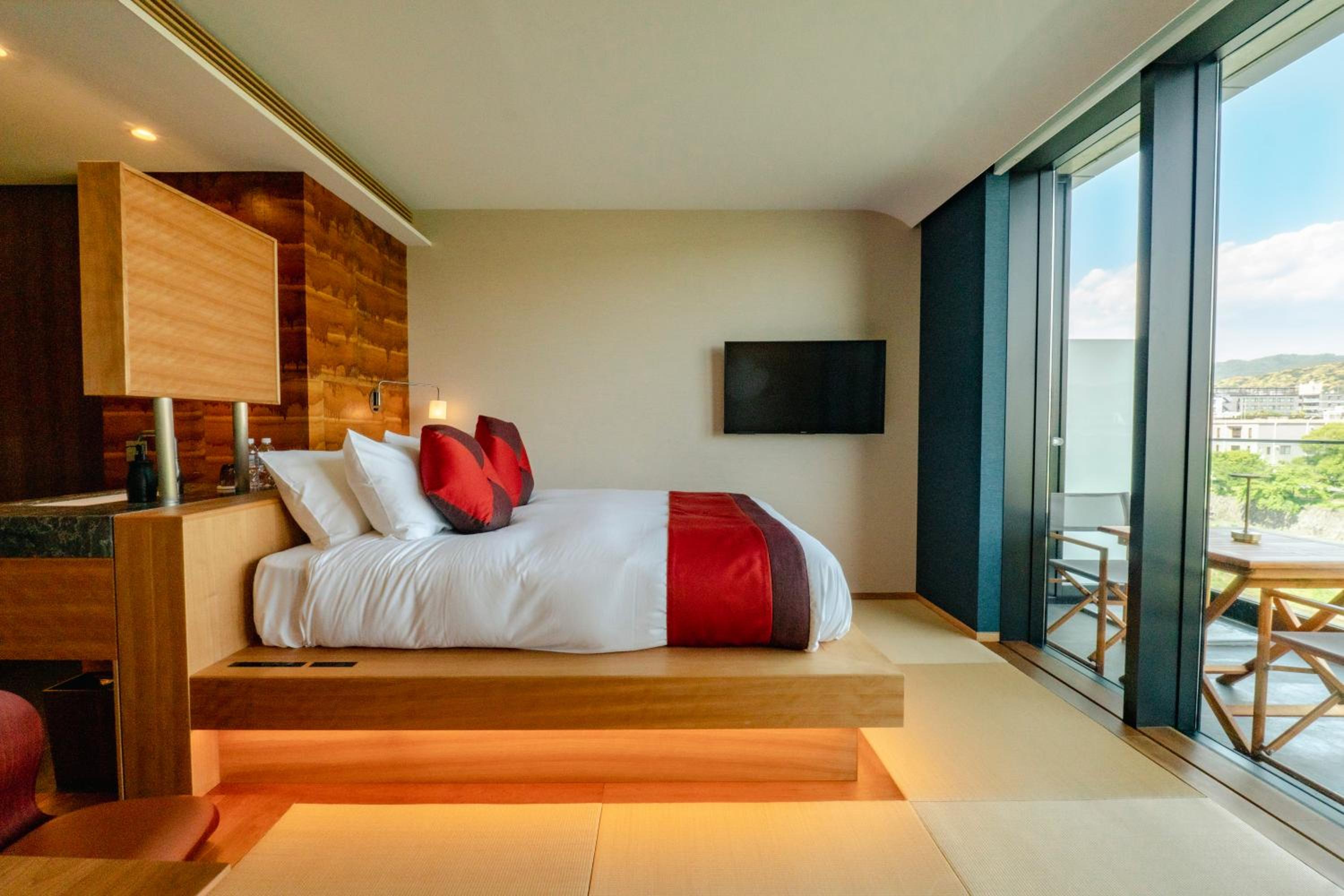 Deluxe Double Room with Balcony - Photo 1