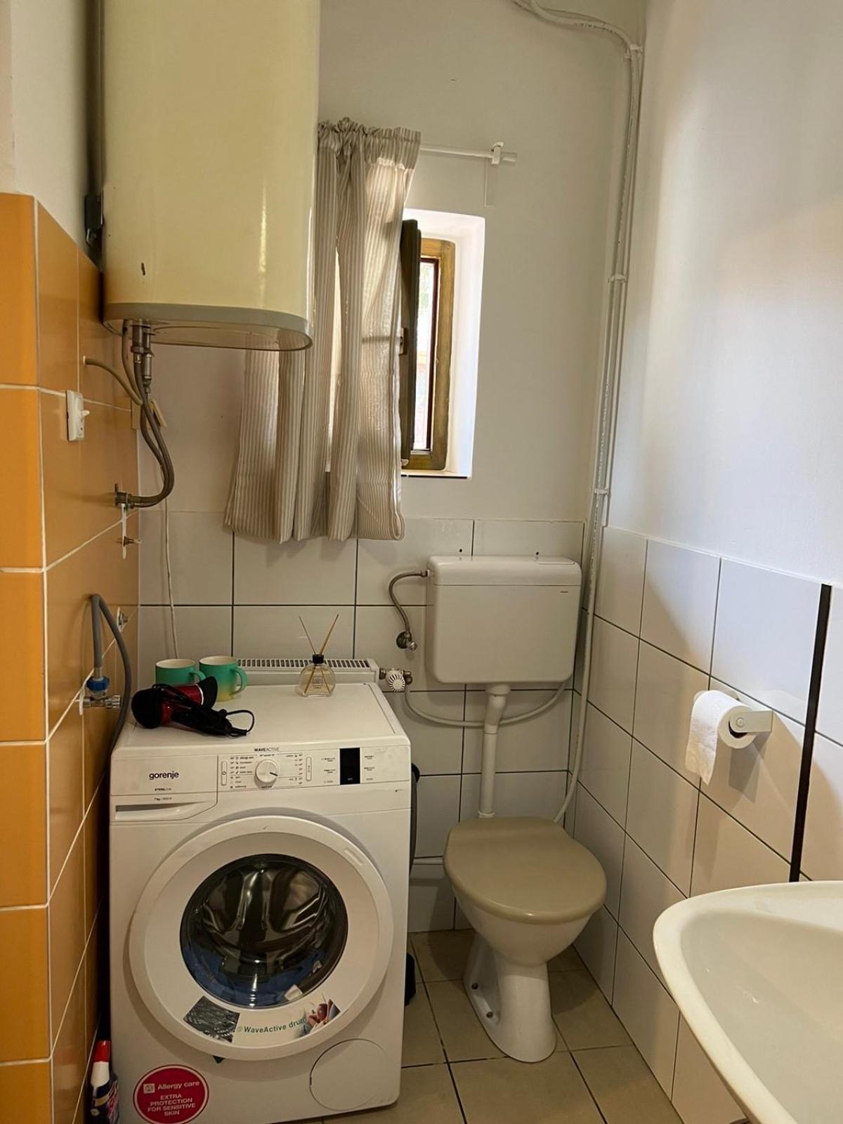 Double or Twin Room with Private Bathroom photo 2