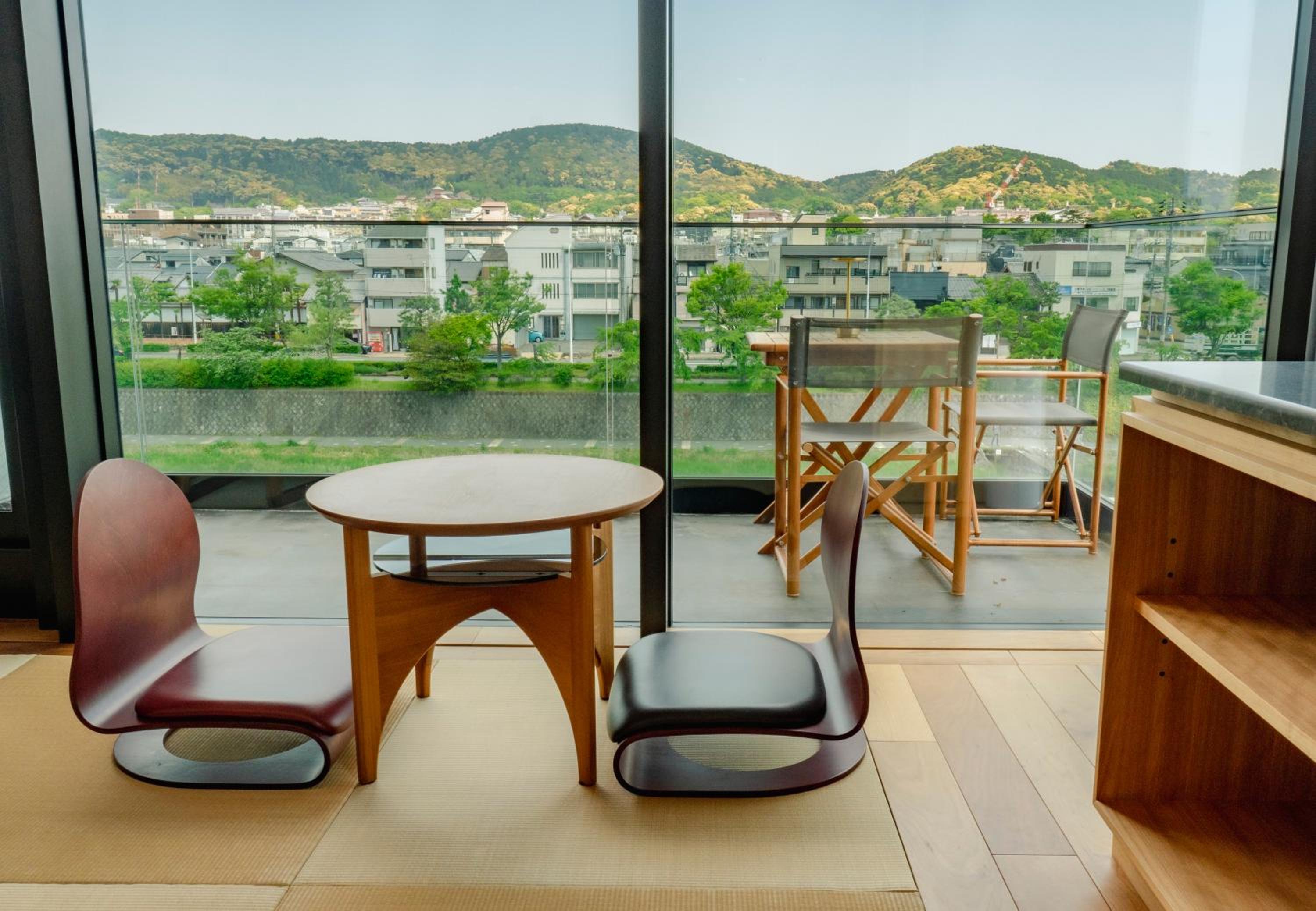 Deluxe Double or Twin Room with River View photo 3