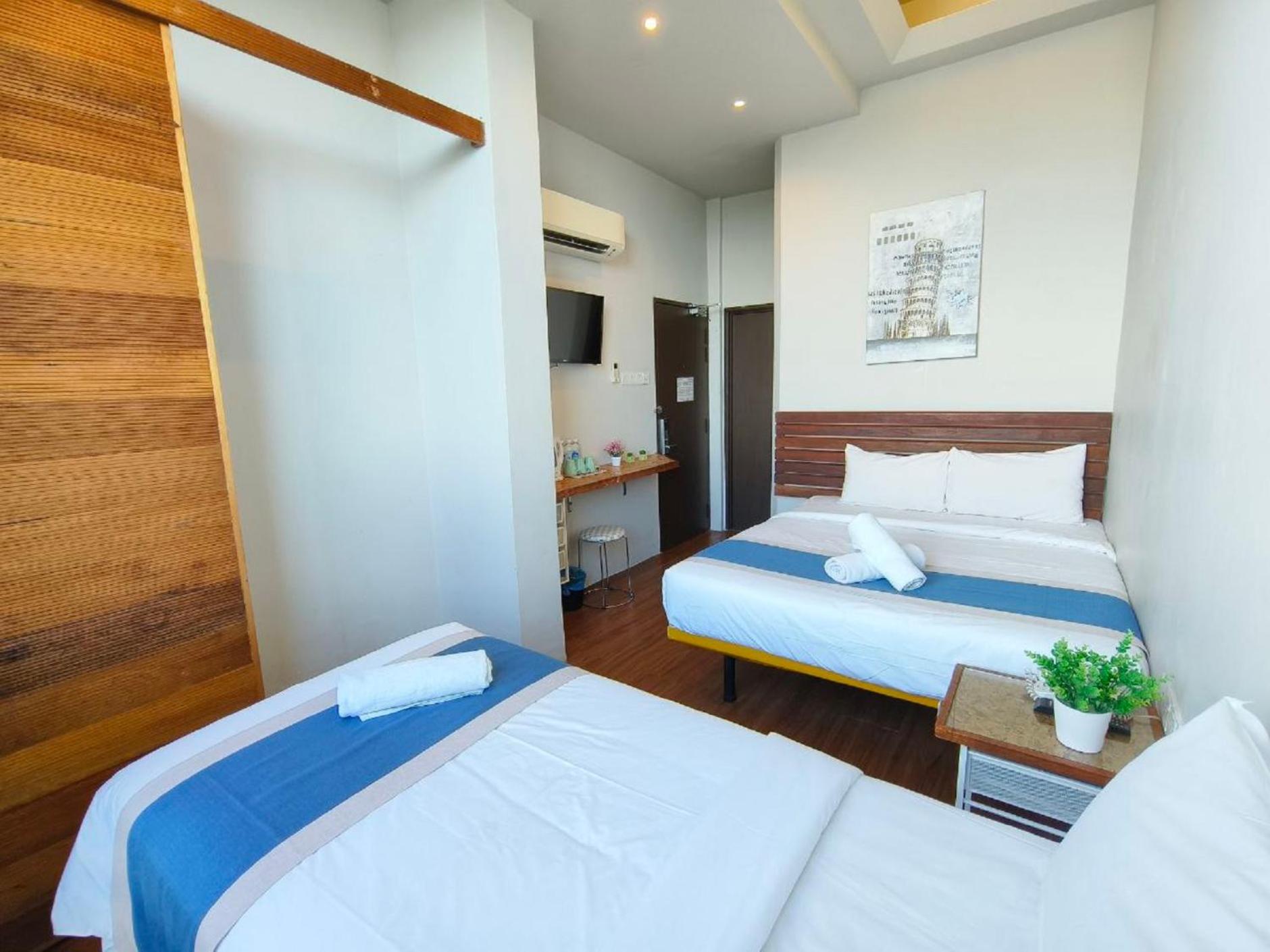Family Suite - Photo 11