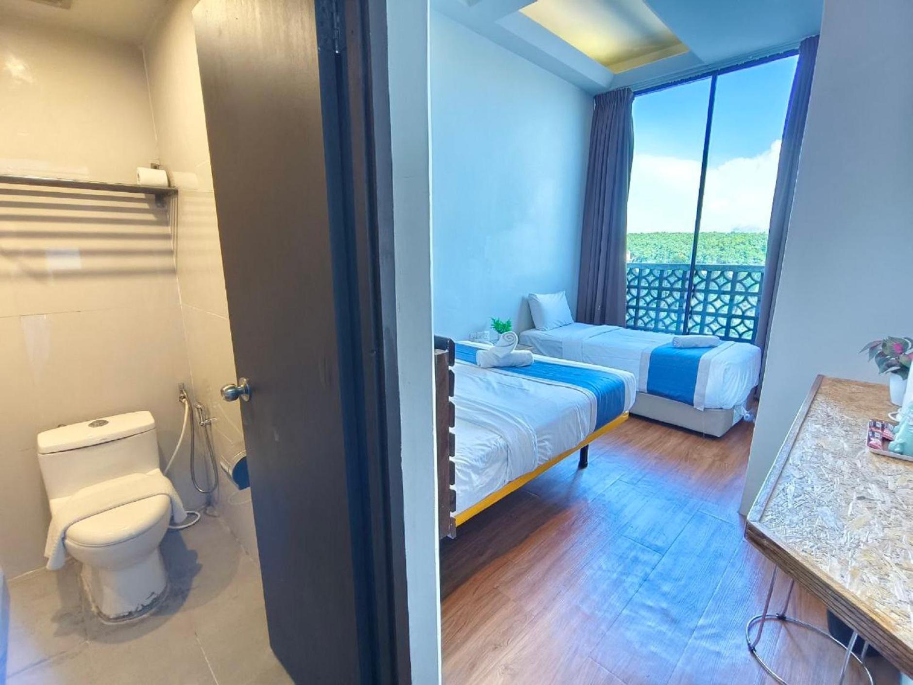 Family Suite - Photo 16