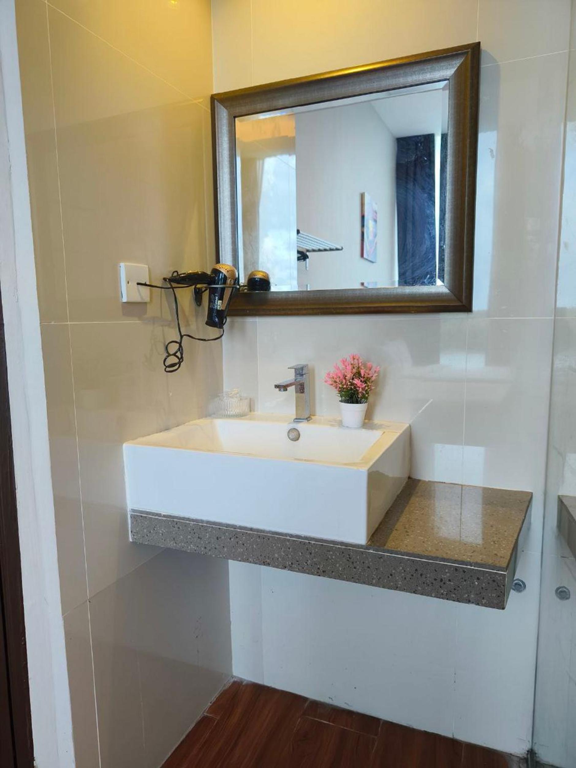 Family Suite - Photo 6