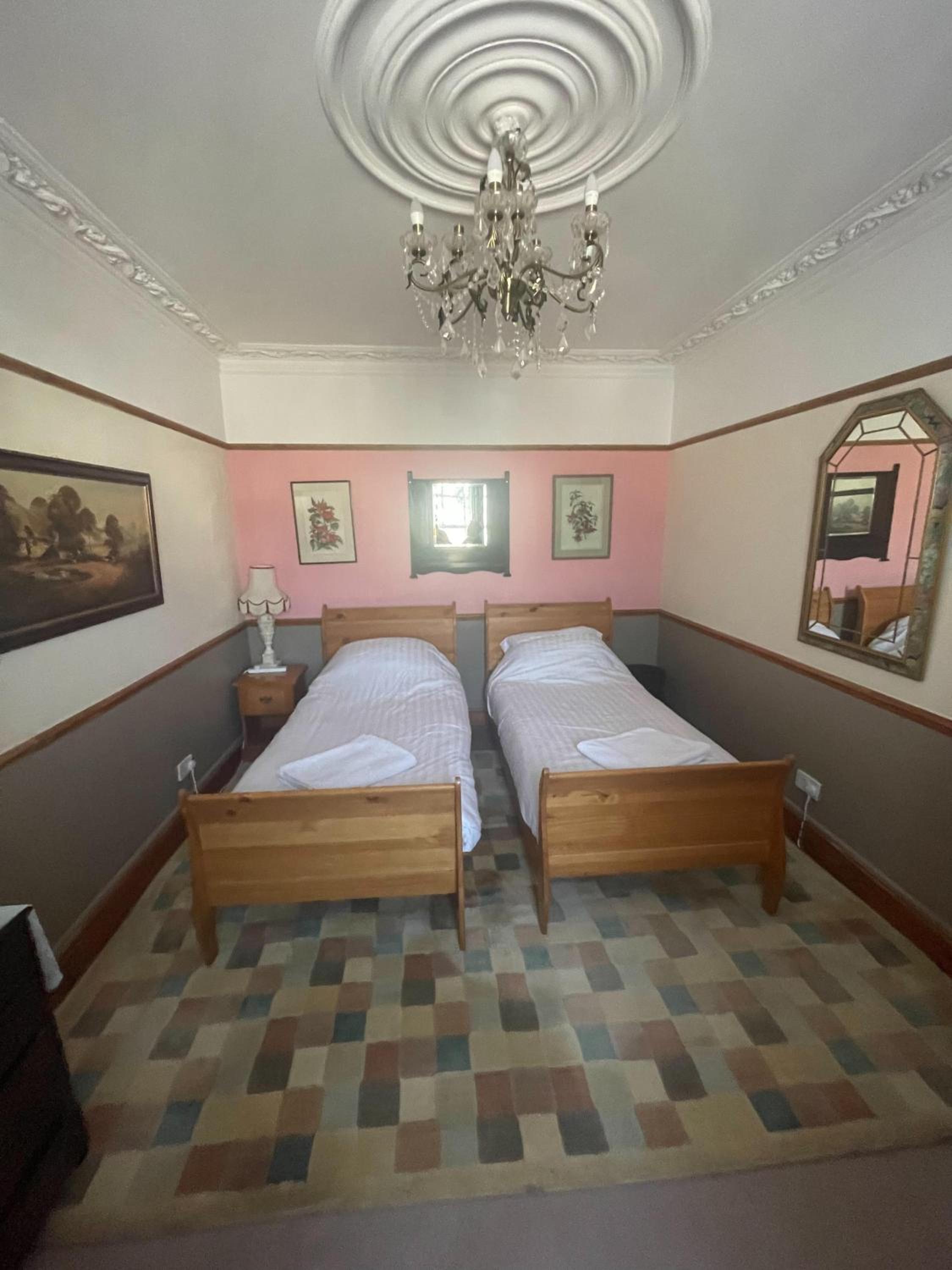 Large Double Room photo 2