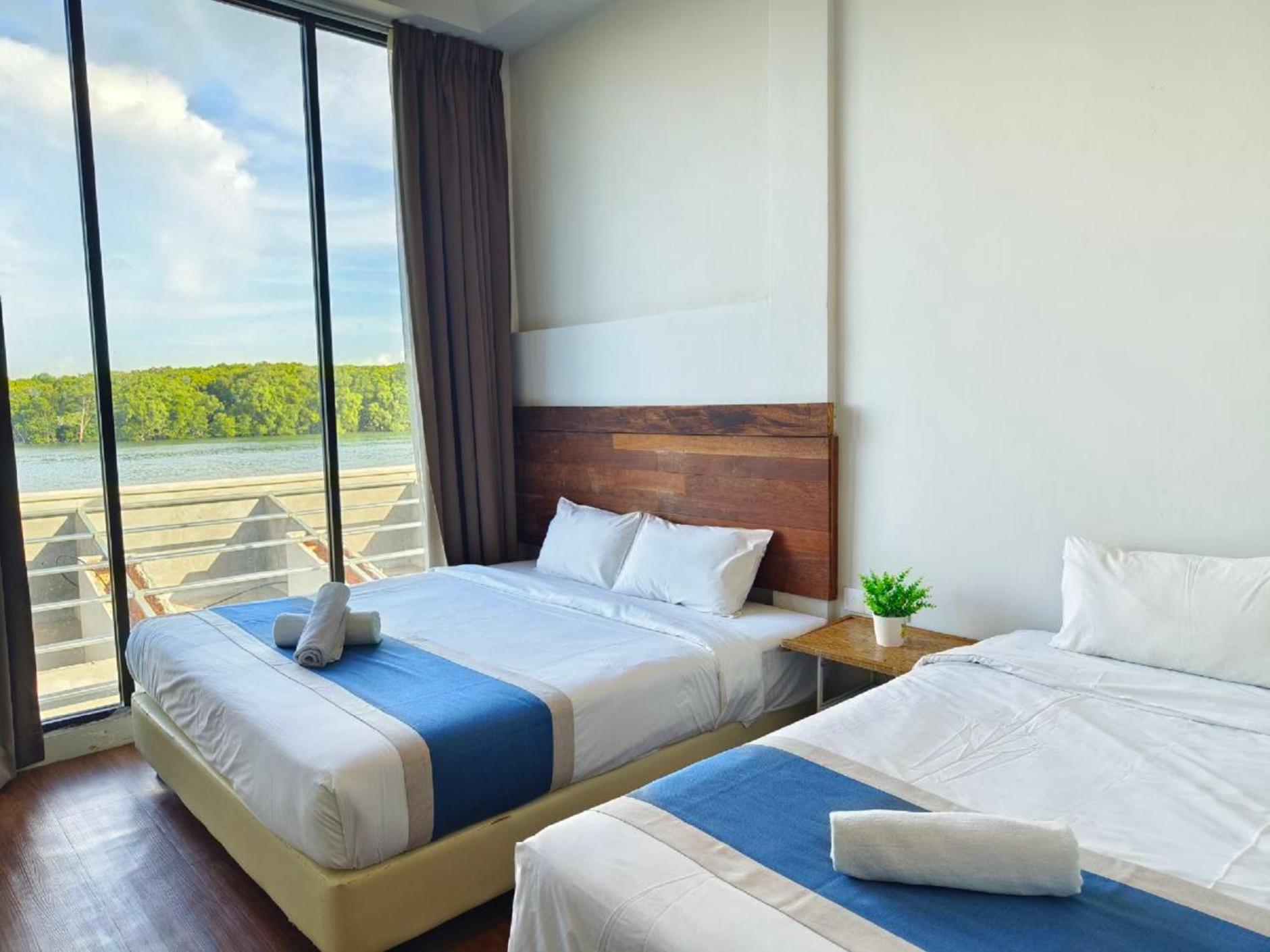 Suite with River View - Photo 2