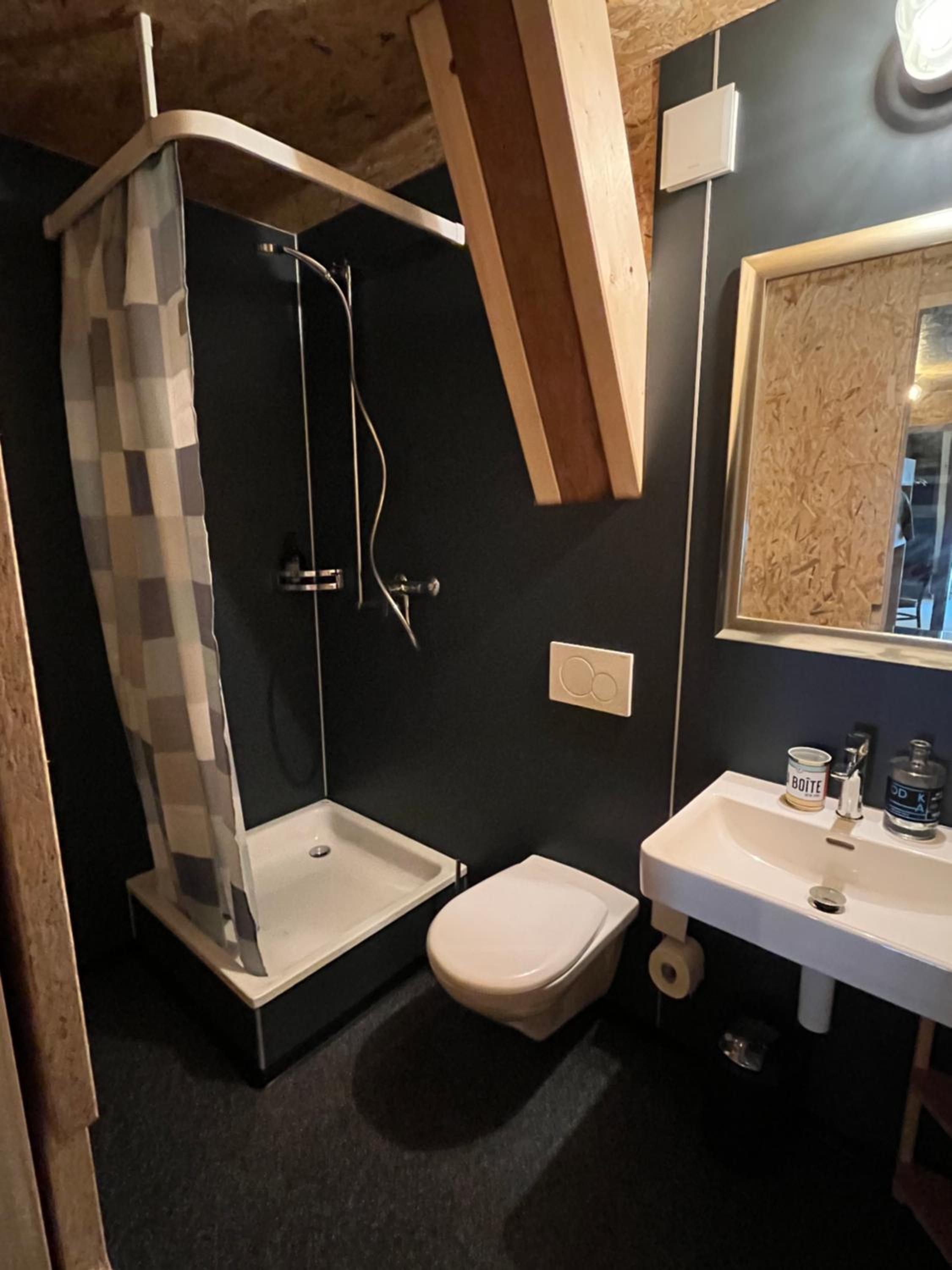 Triple Room with Private Bathroom photo 3