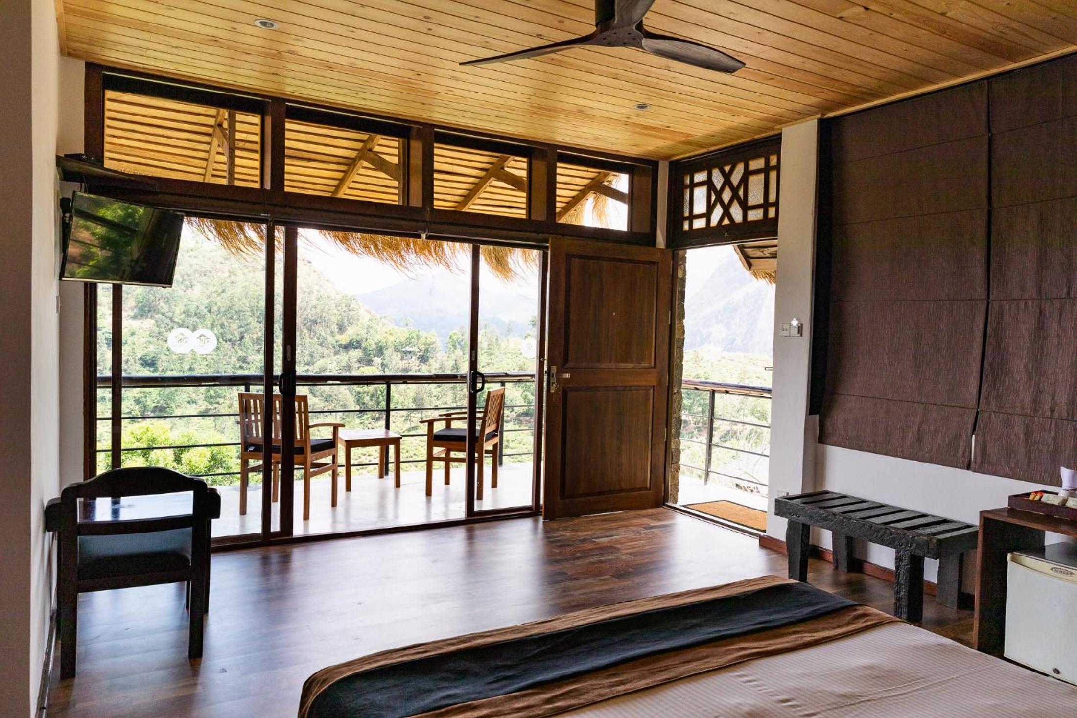 Deluxe Room with Sunrise Walk photo 2
