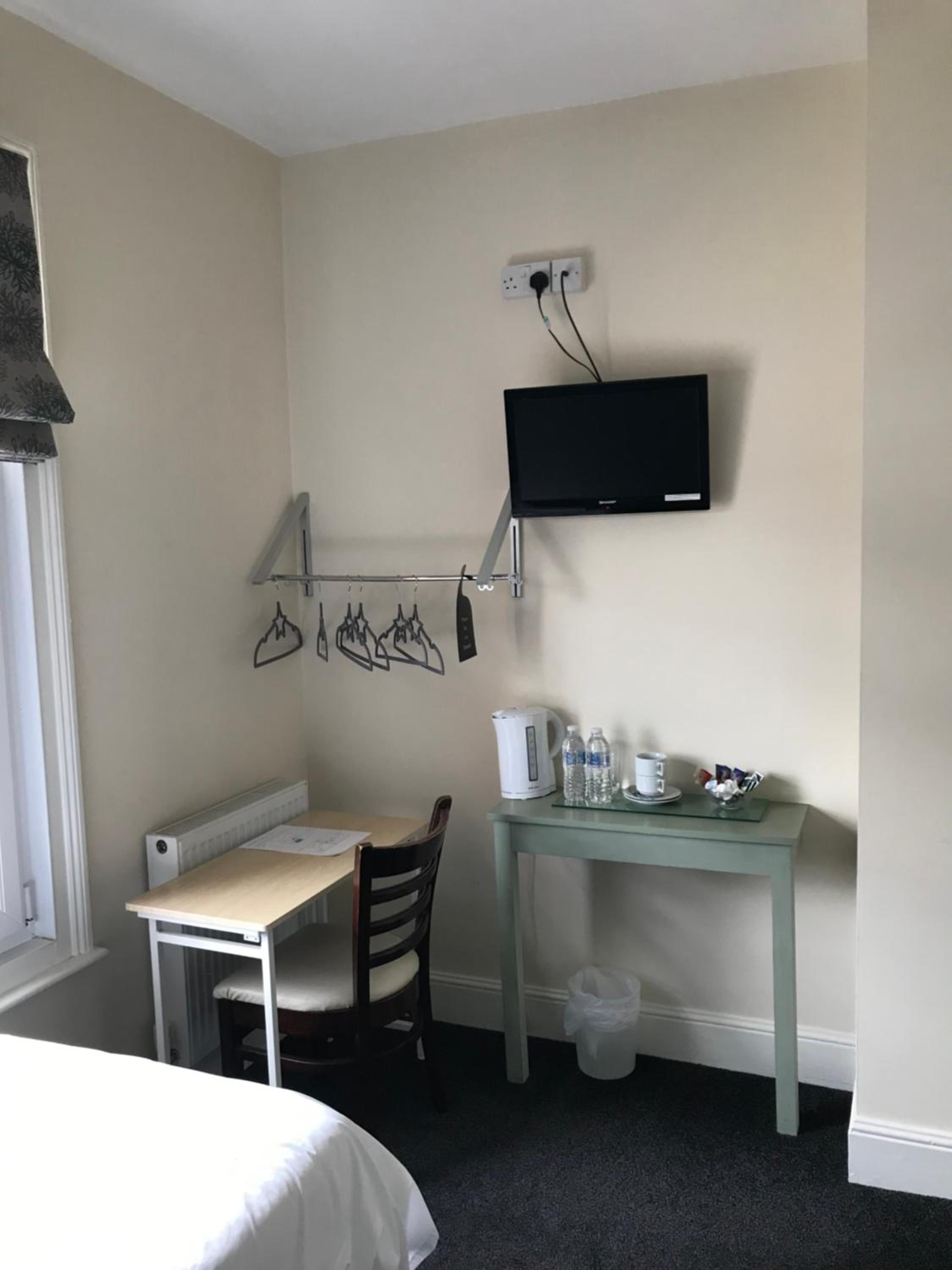 Standard Twin Room with Garden View photo 3