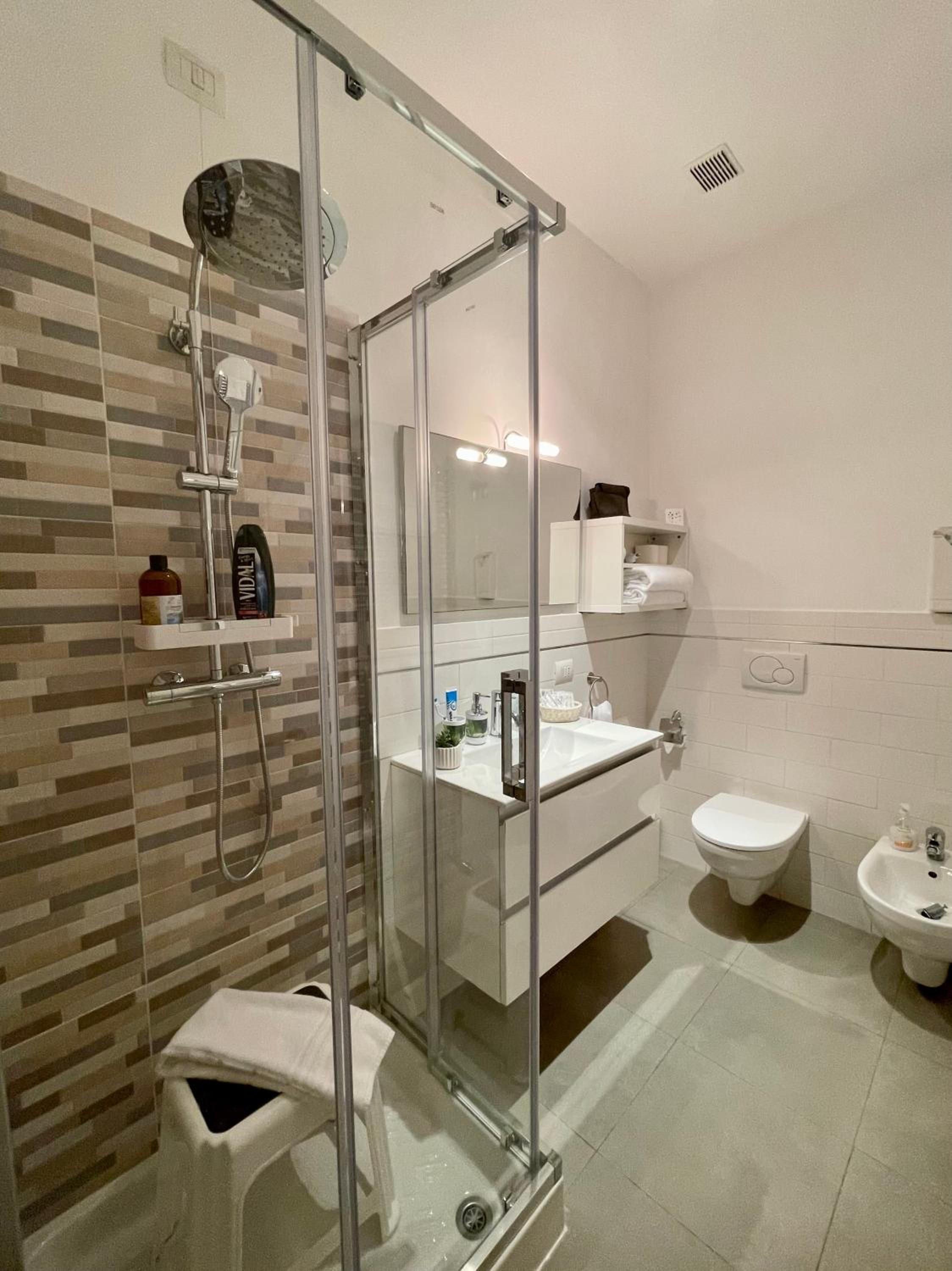 Double Room - Photo 24