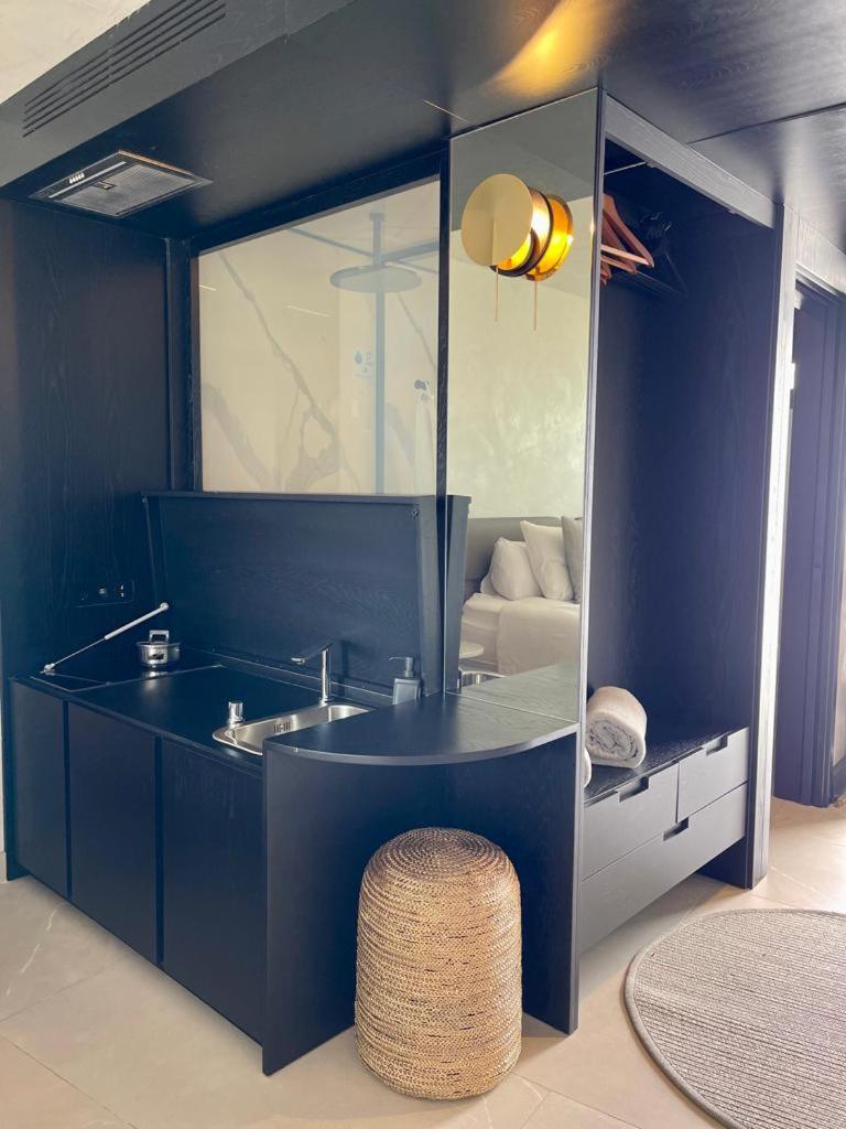 Deluxe Double Room - Photo 12