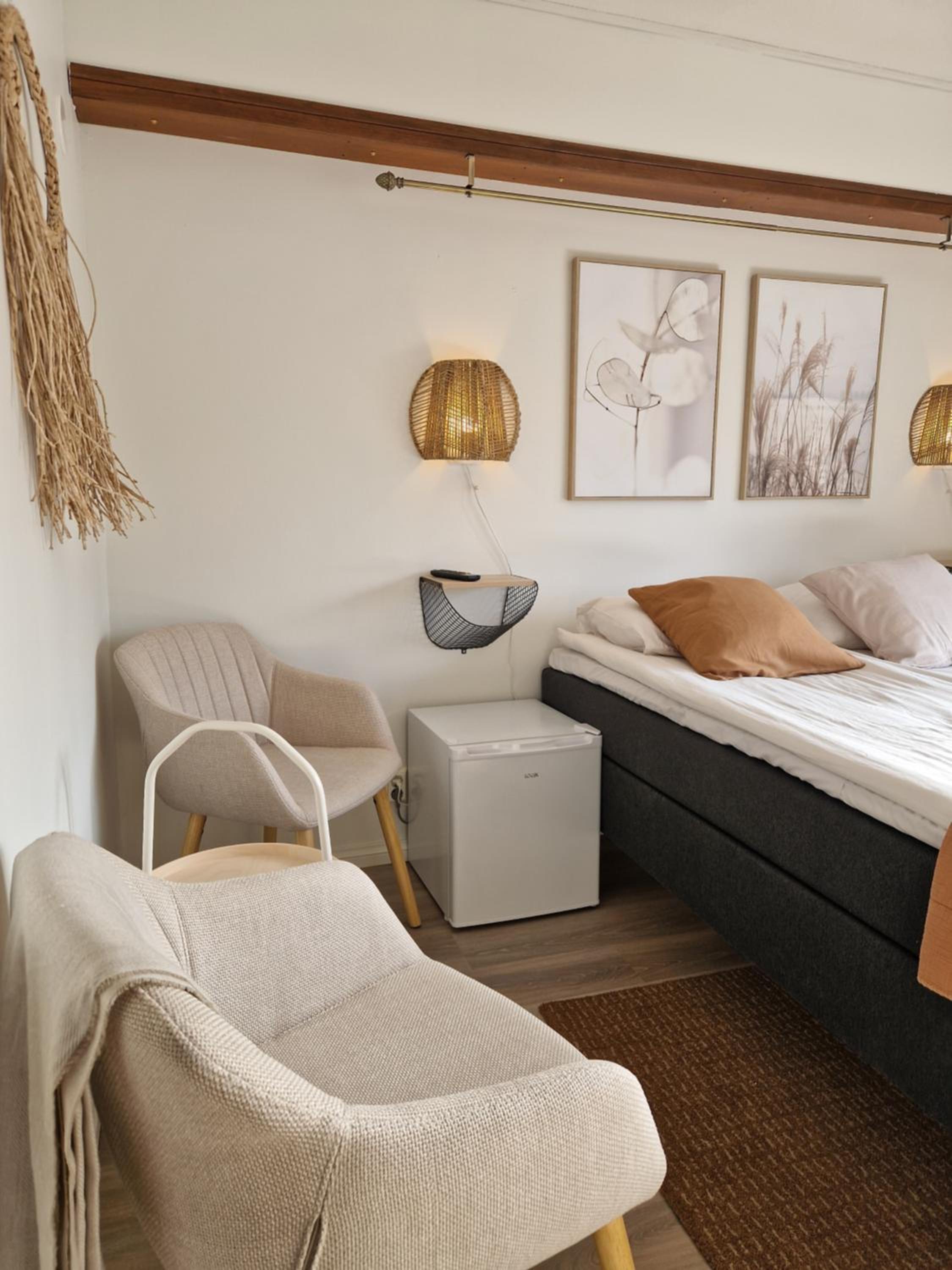 Deluxe Double Room with Bath photo 1
