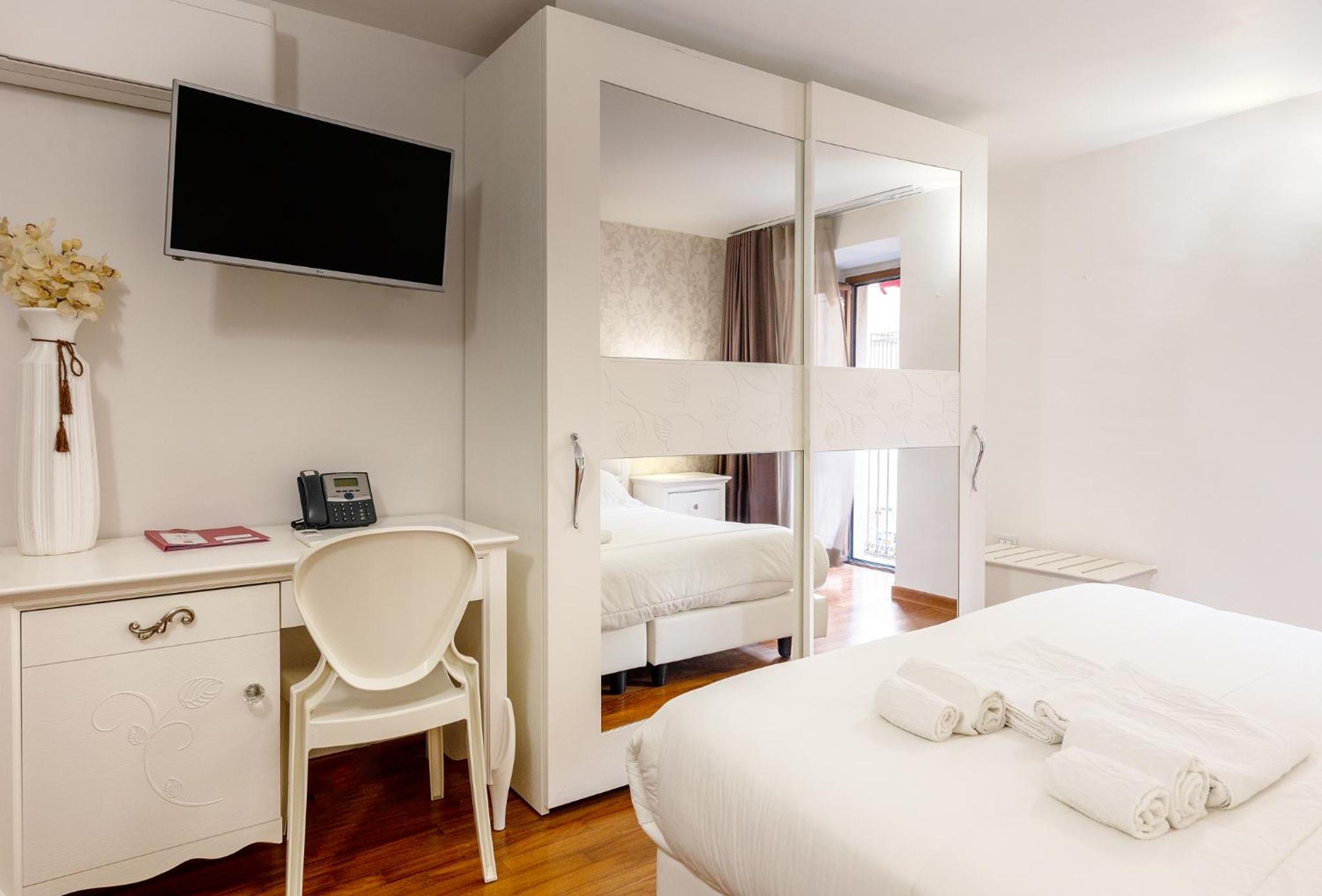 Deluxe Queen Room photo 2