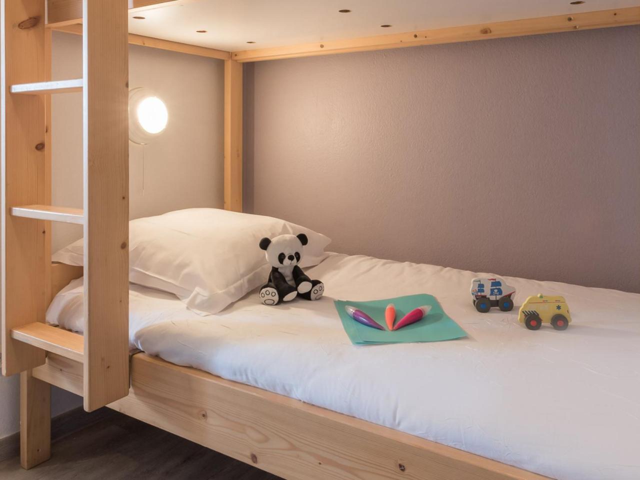 Studio with Sleeping Alcove (4 Adults) - Photo 6