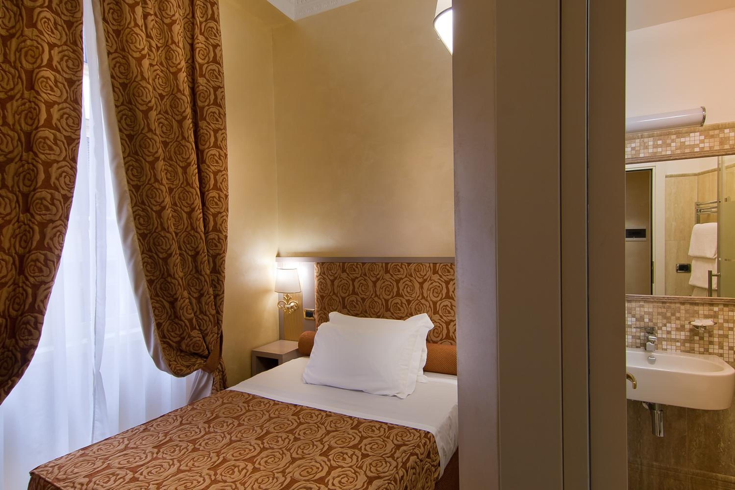 Single Room photo 1
