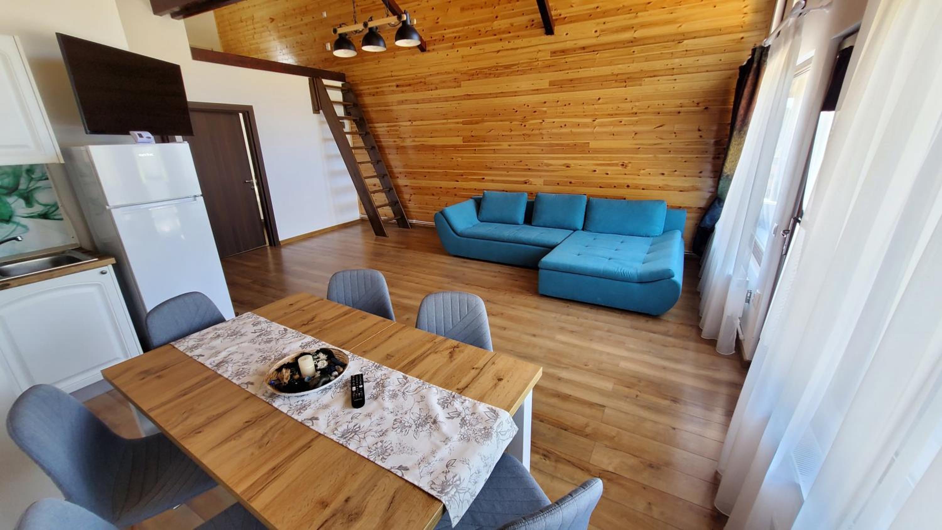 Three-Bedroom Apartment photo 1