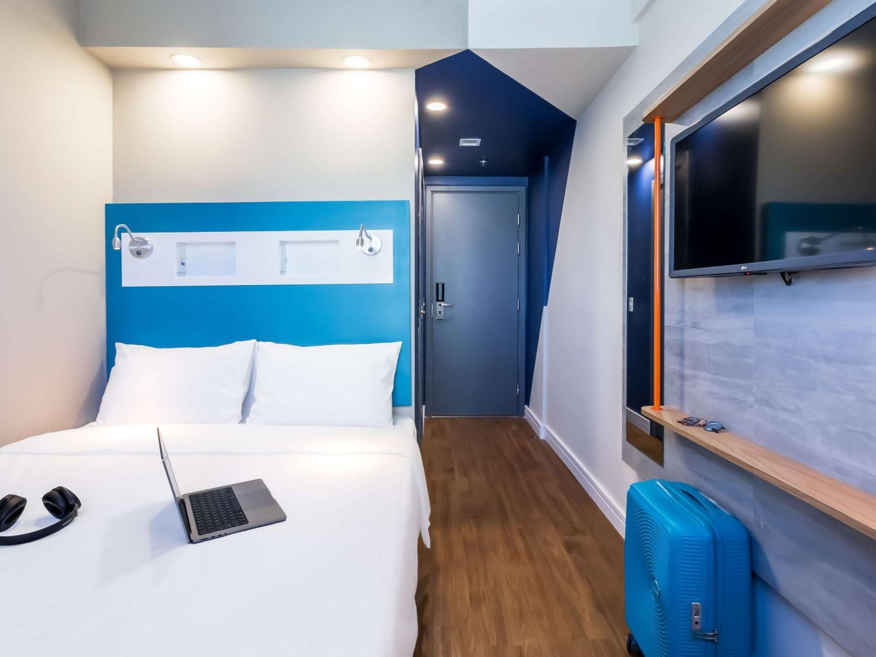 Standard Double Room - Photo 13