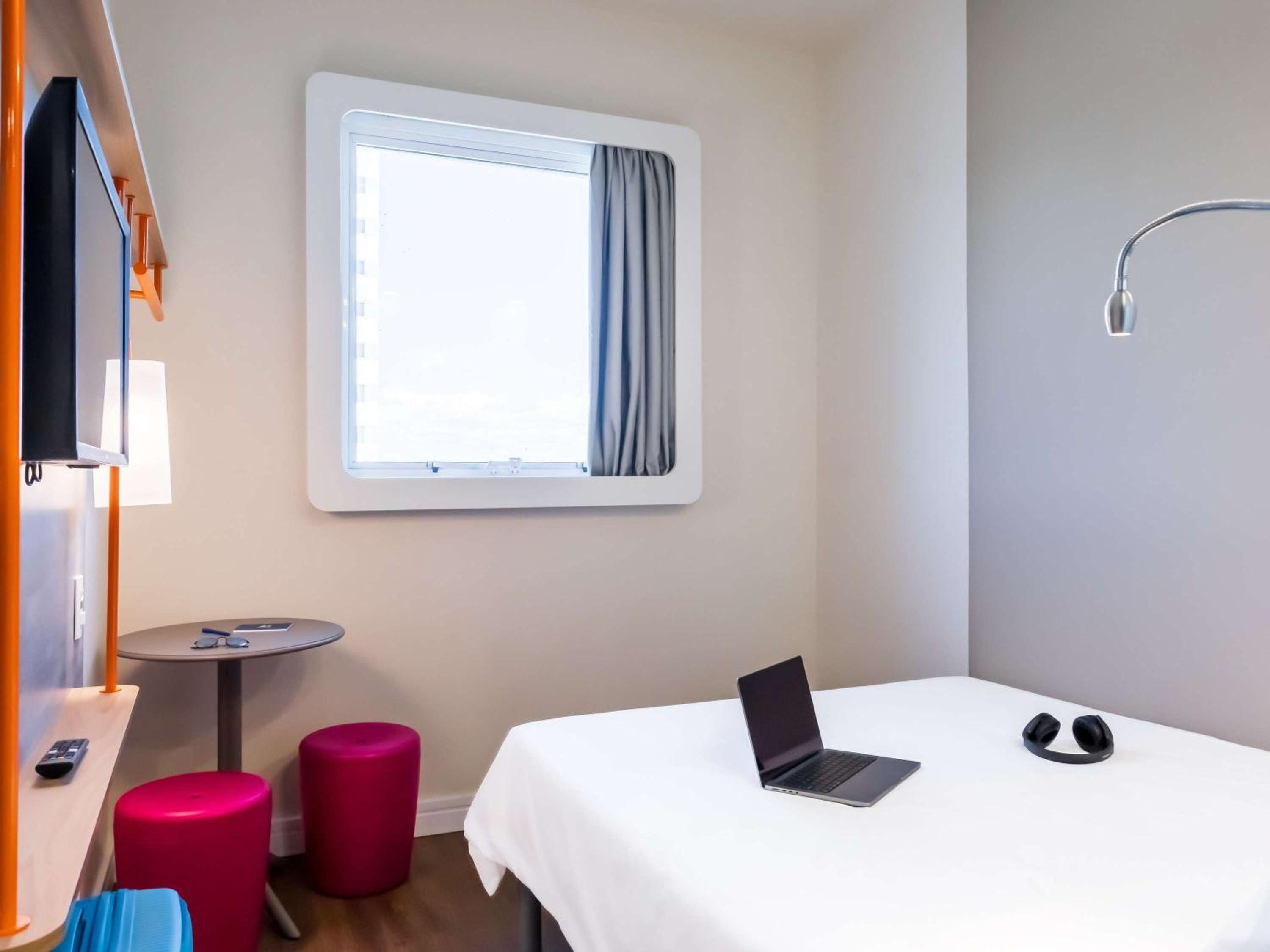 Standard Double Room - Photo 16