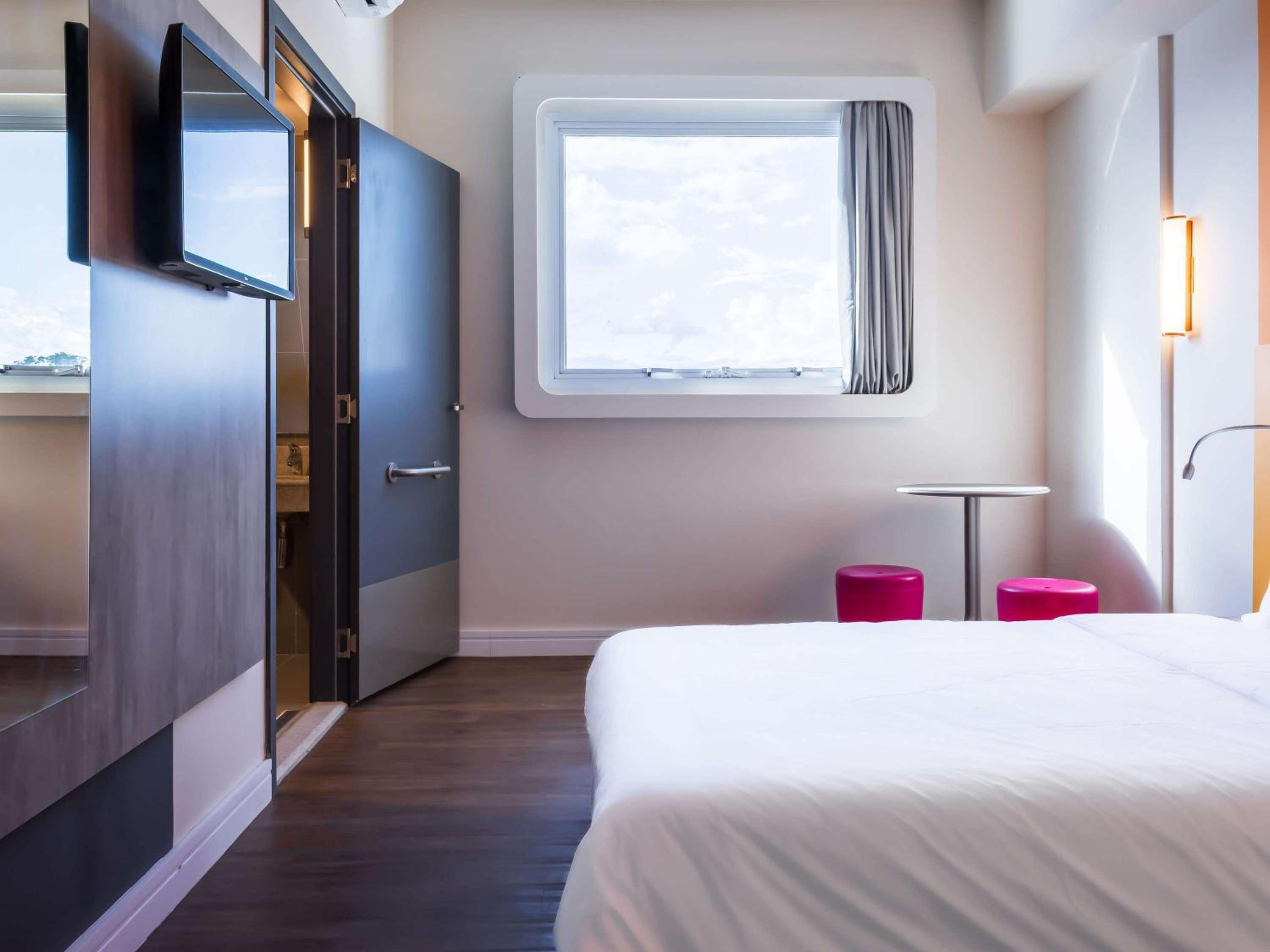Standard Double Room - Photo 9
