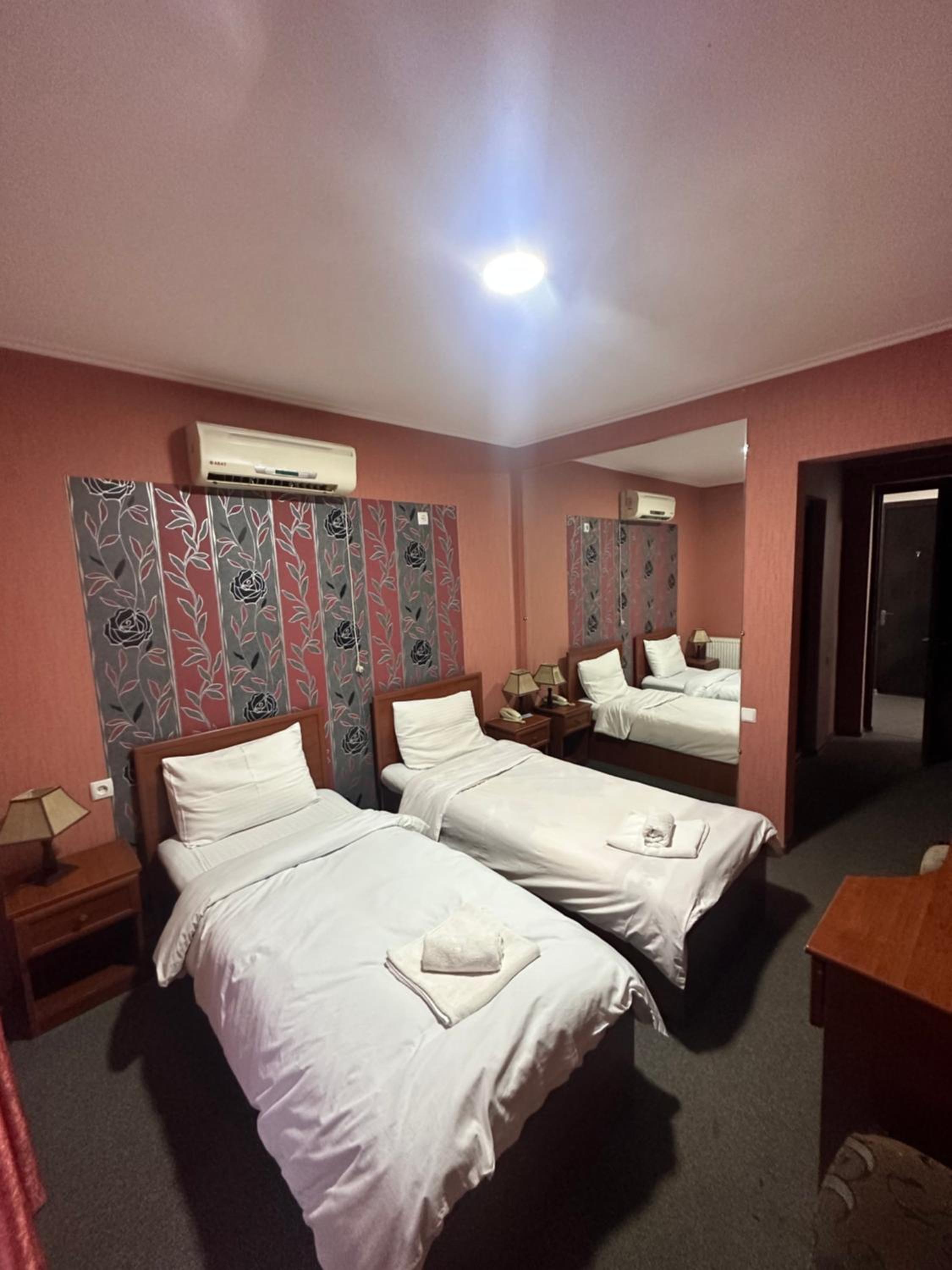 Standard Double or Twin Room photo 3
