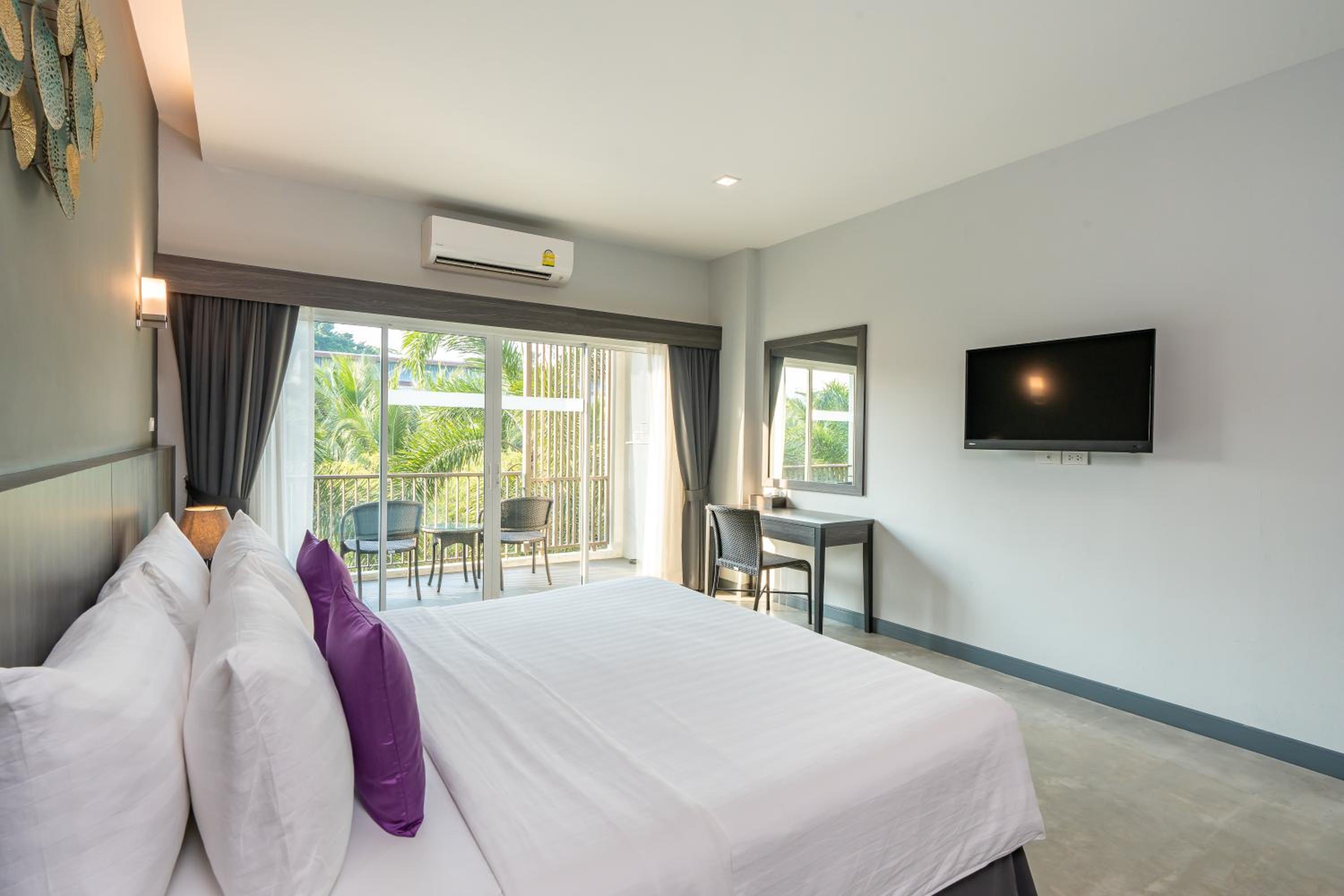 Deluxe Double or Twin Room with Garden View - Photo 7