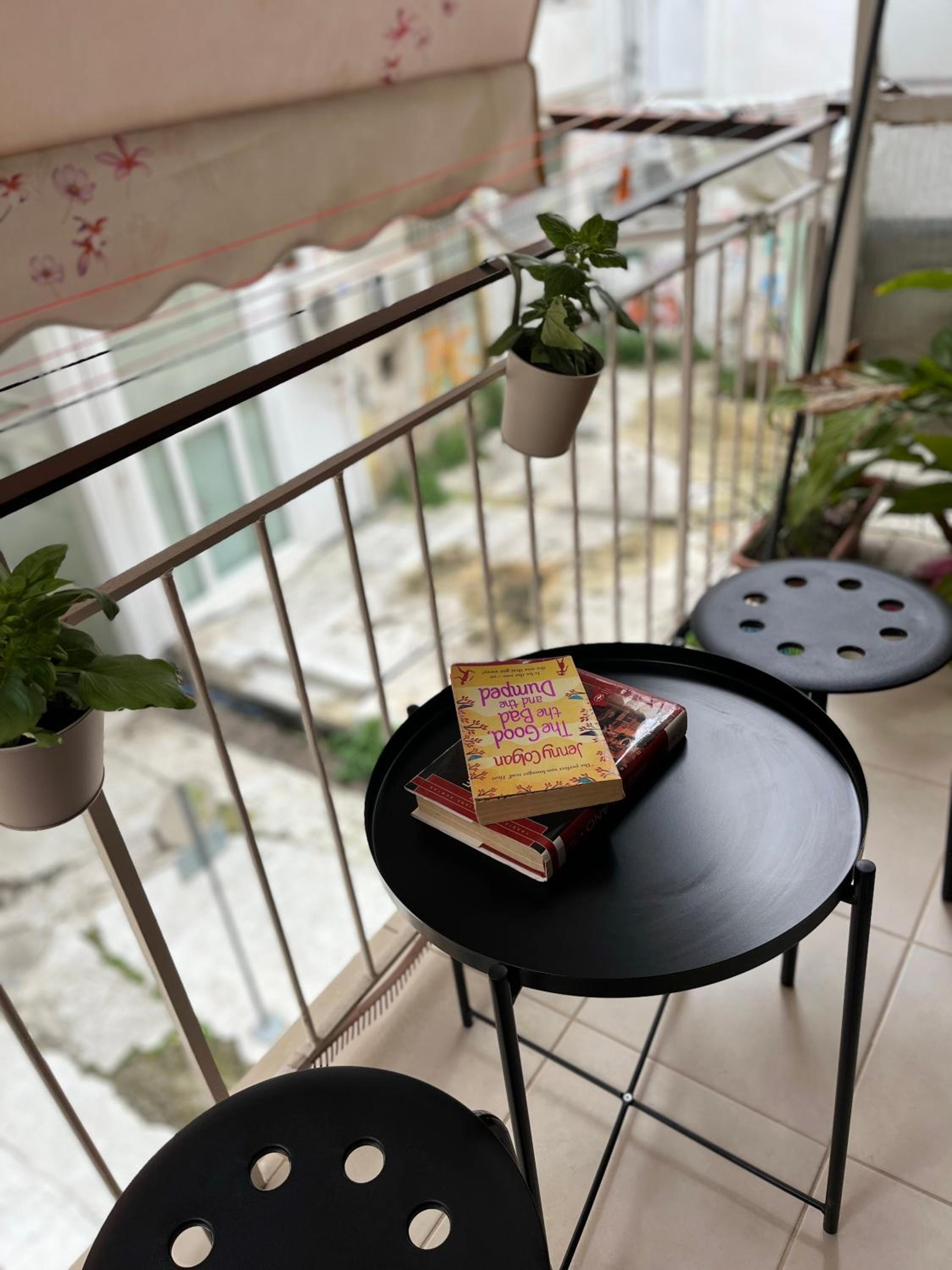 One-Bedroom Apartment photo 2