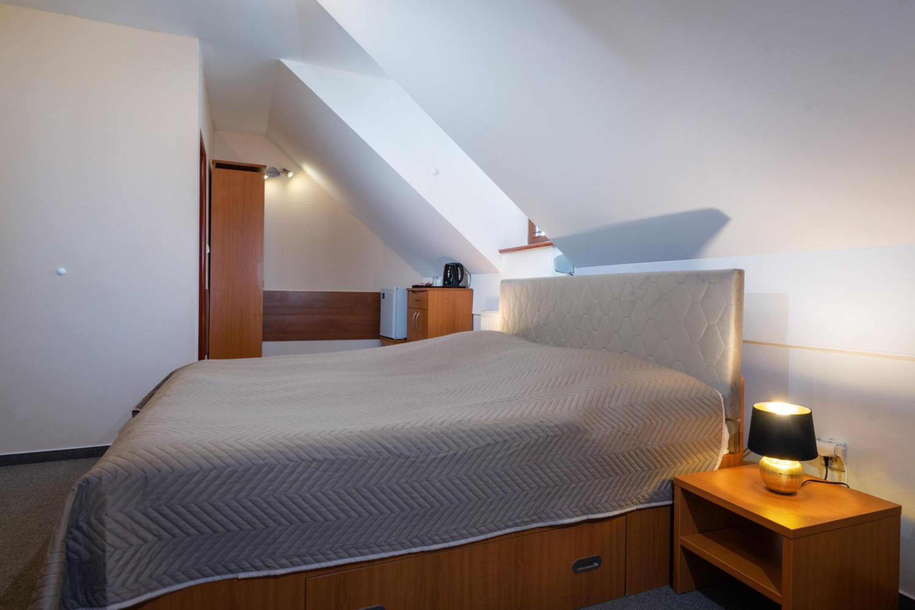 Deluxe Double Room with Balcony photo 3