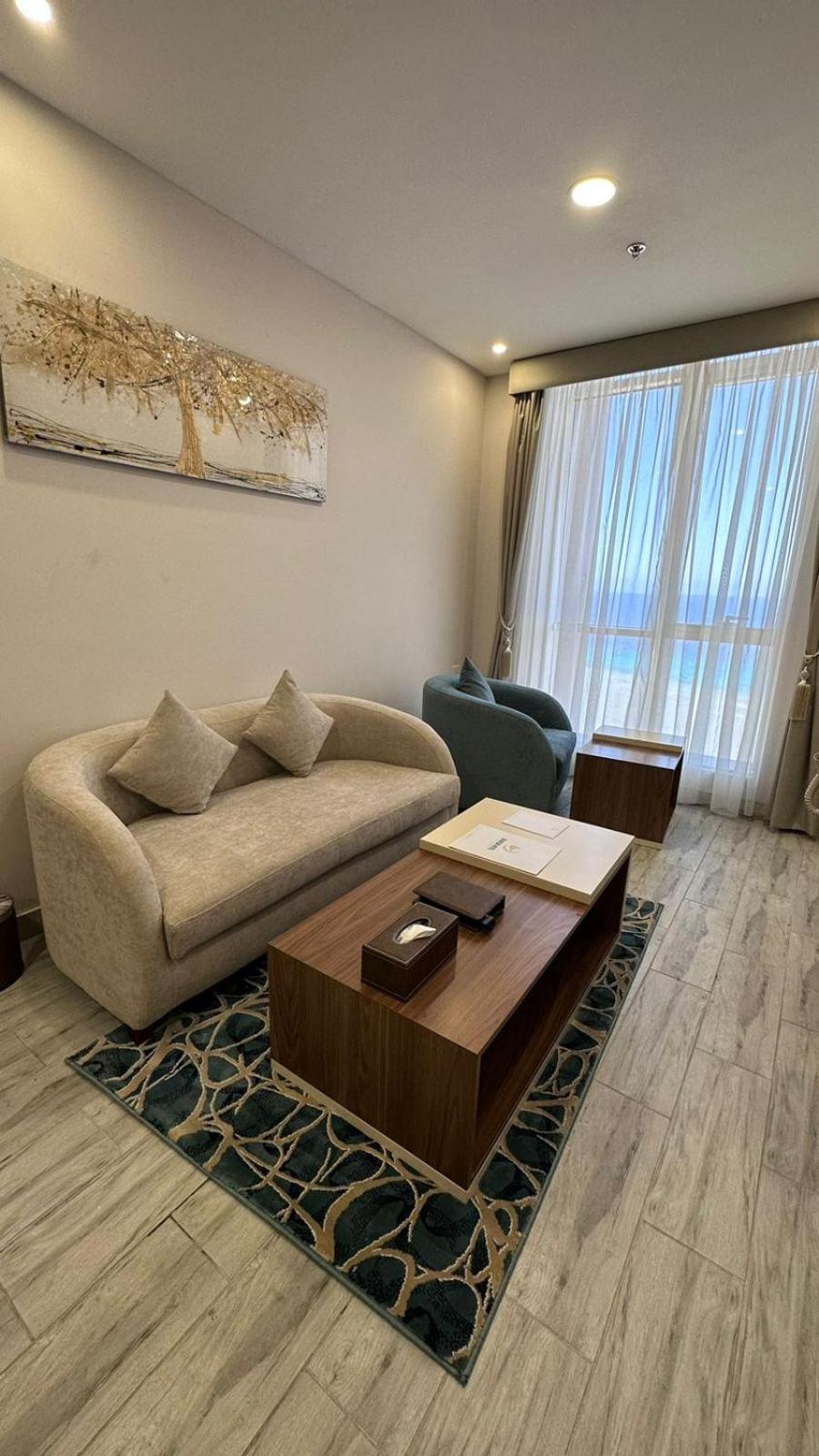 Deluxe Suite - Photo 5