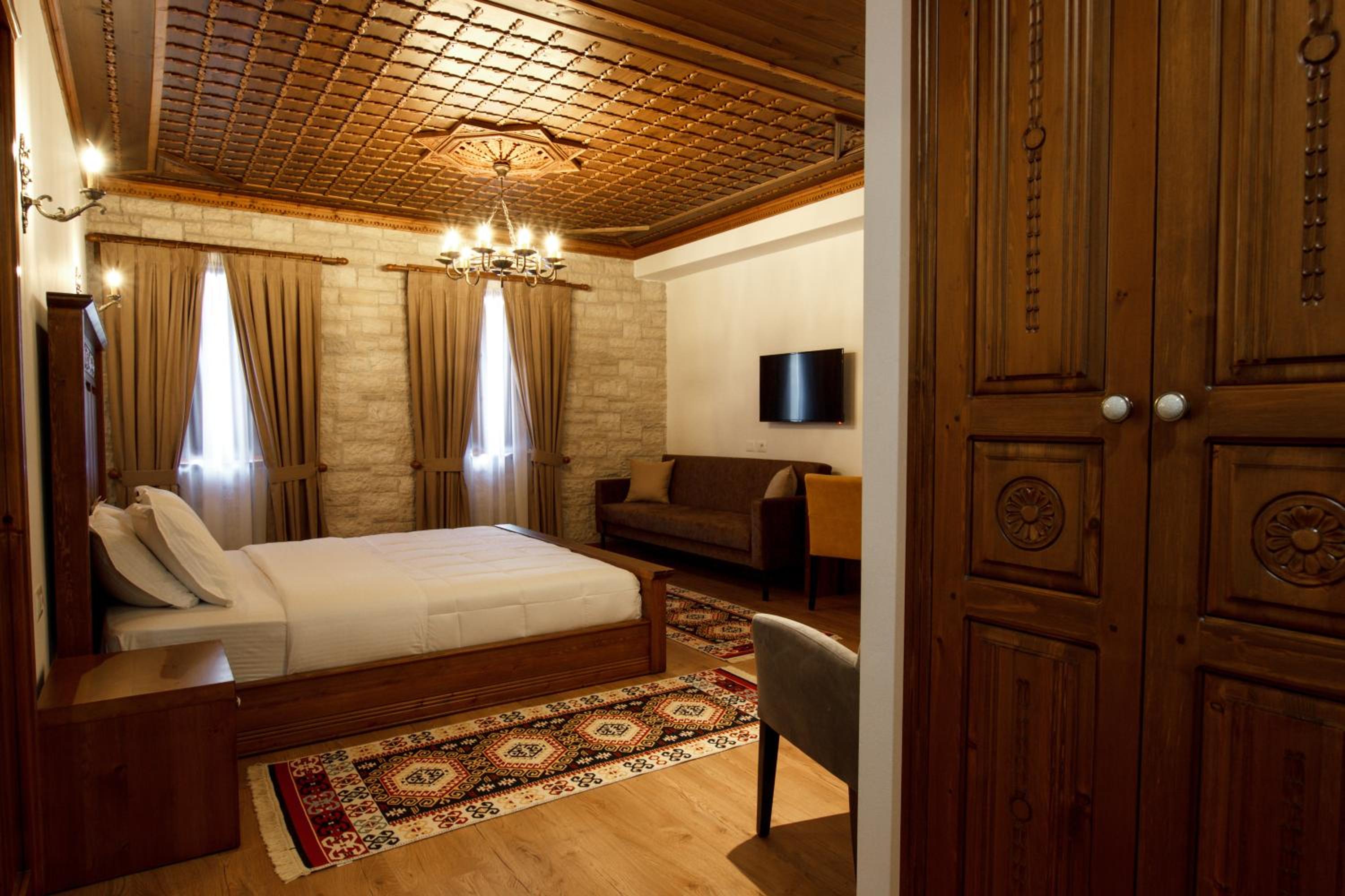 Deluxe Queen Room photo 3