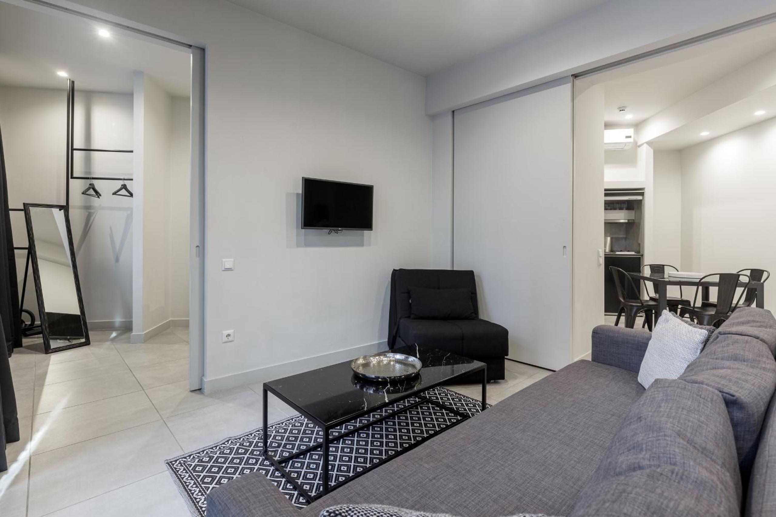 Deluxe Apartment