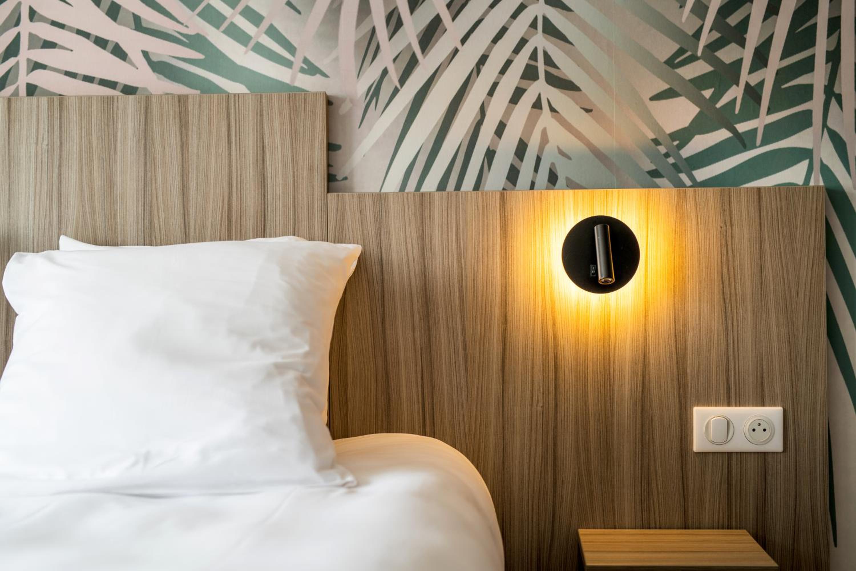Junior Suite with Balcony thumbnail 5