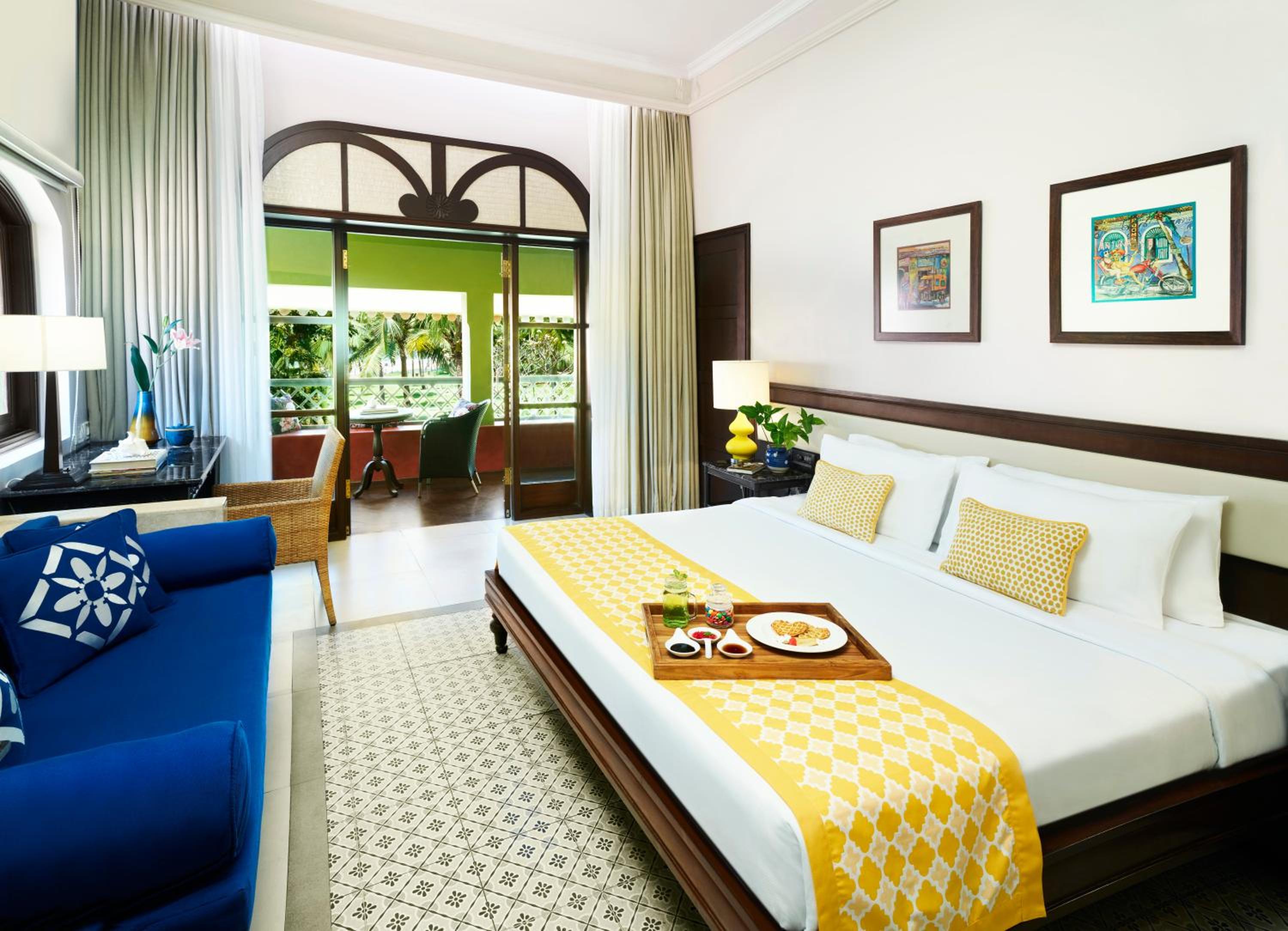 Superior Room Garden View with Balcony – Twin Bed