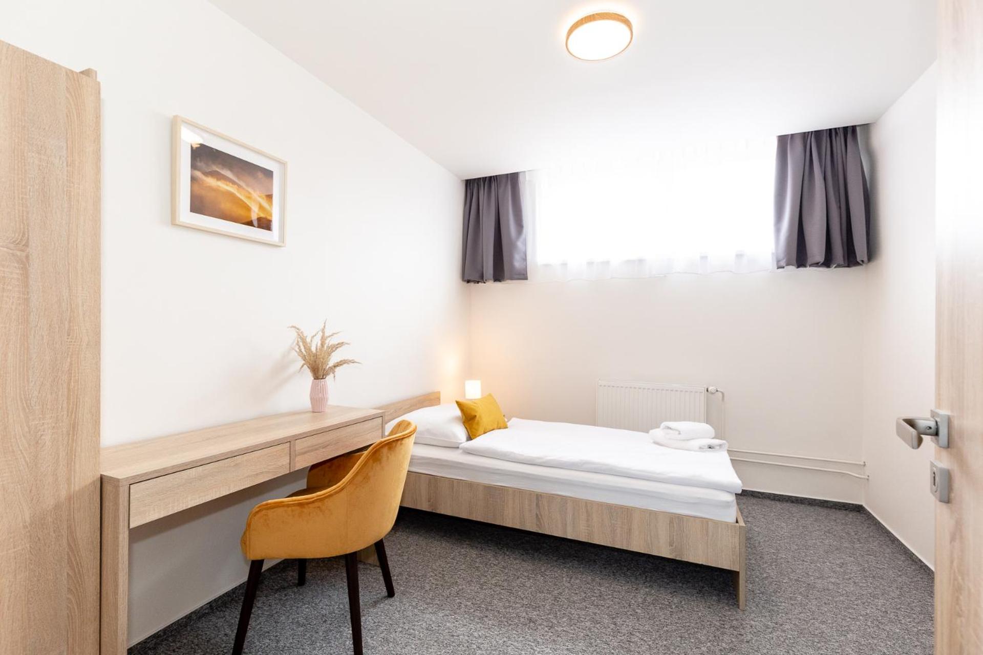 Two-Bedroom Apartment - Photo 2