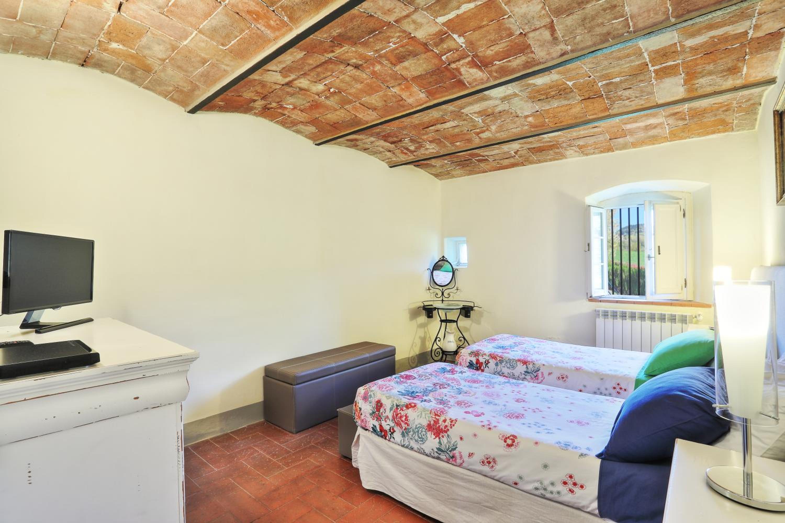 Two-Bedroom Apartment photo 2