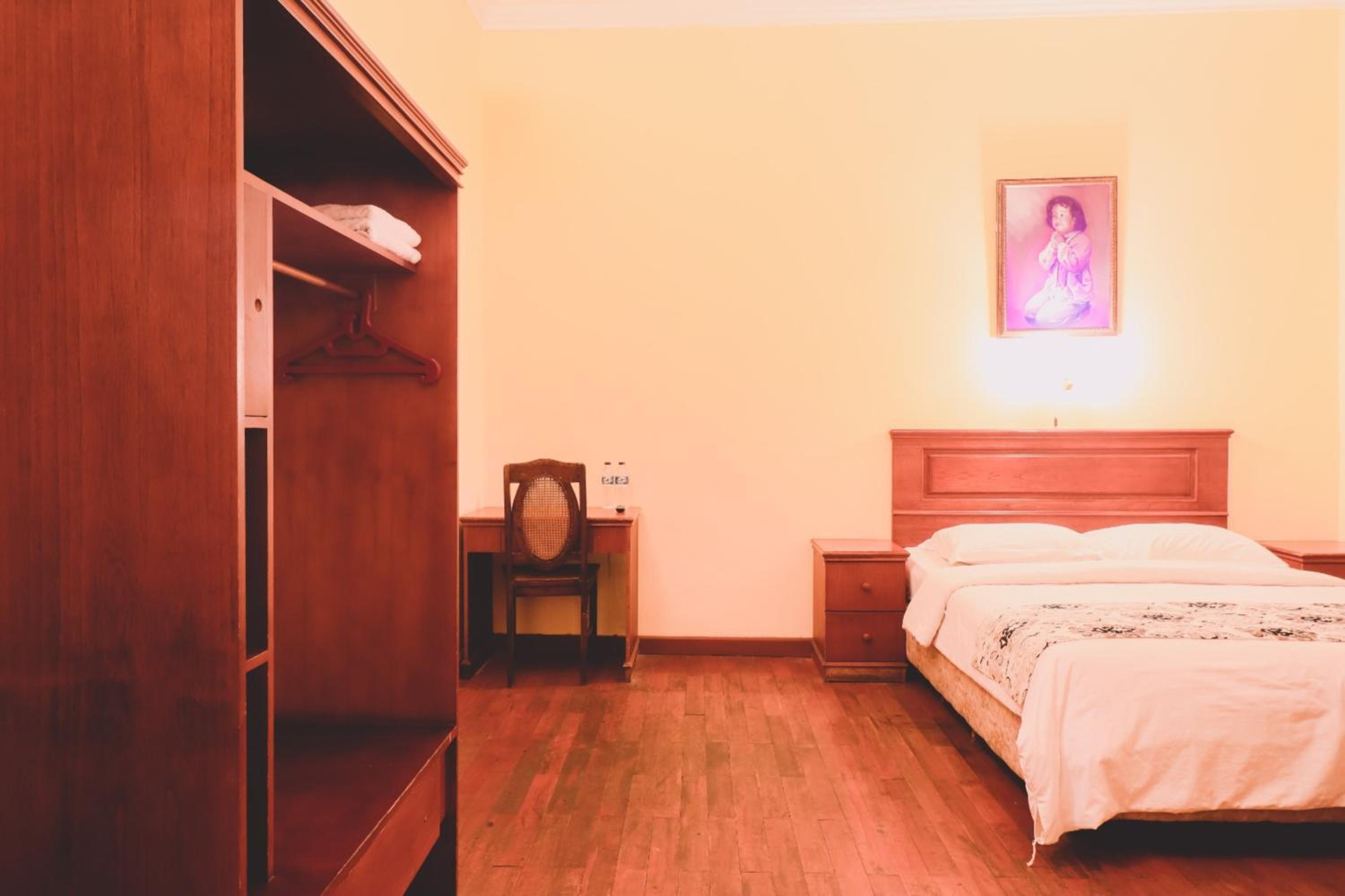 Deluxe Double or Twin Room - Photo 2