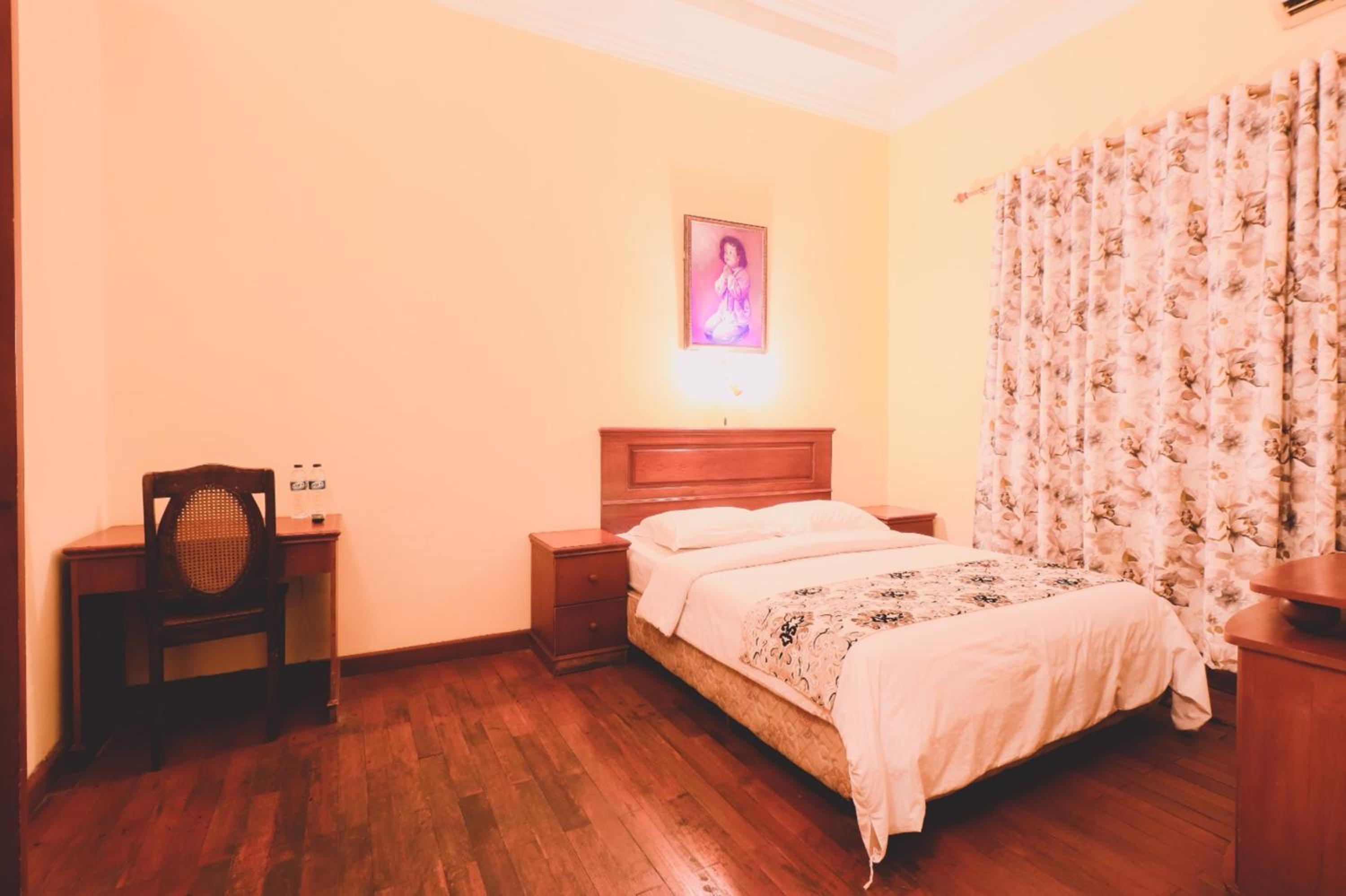 Deluxe Double or Twin Room - Photo 4