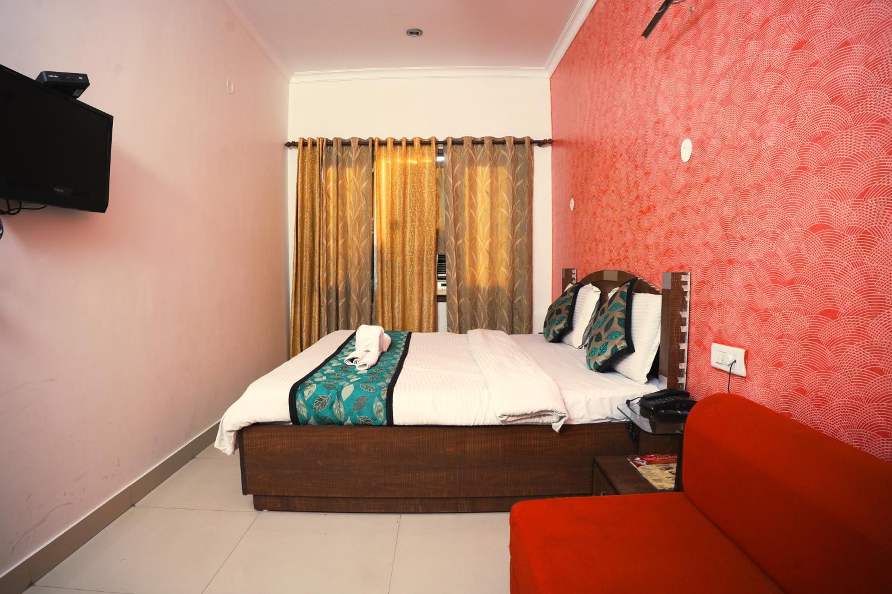 Deluxe Family Room photo 3
