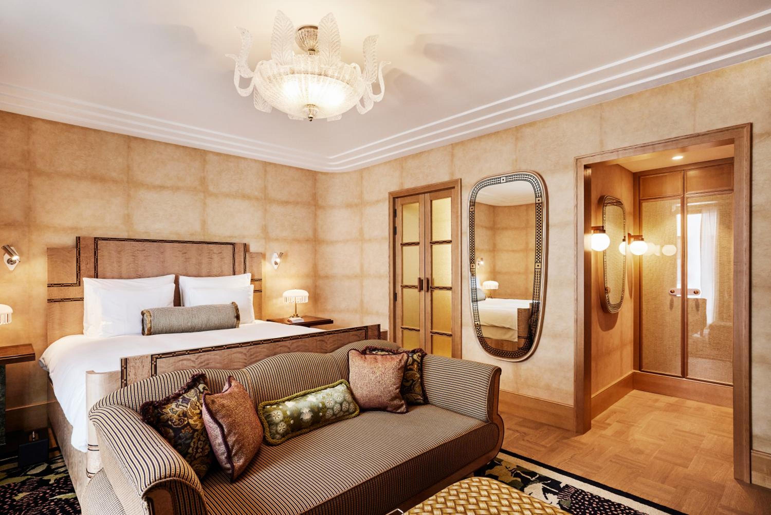 Deluxe Room - Photo 4