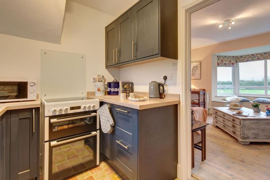 Three-Bedroom House photo 2